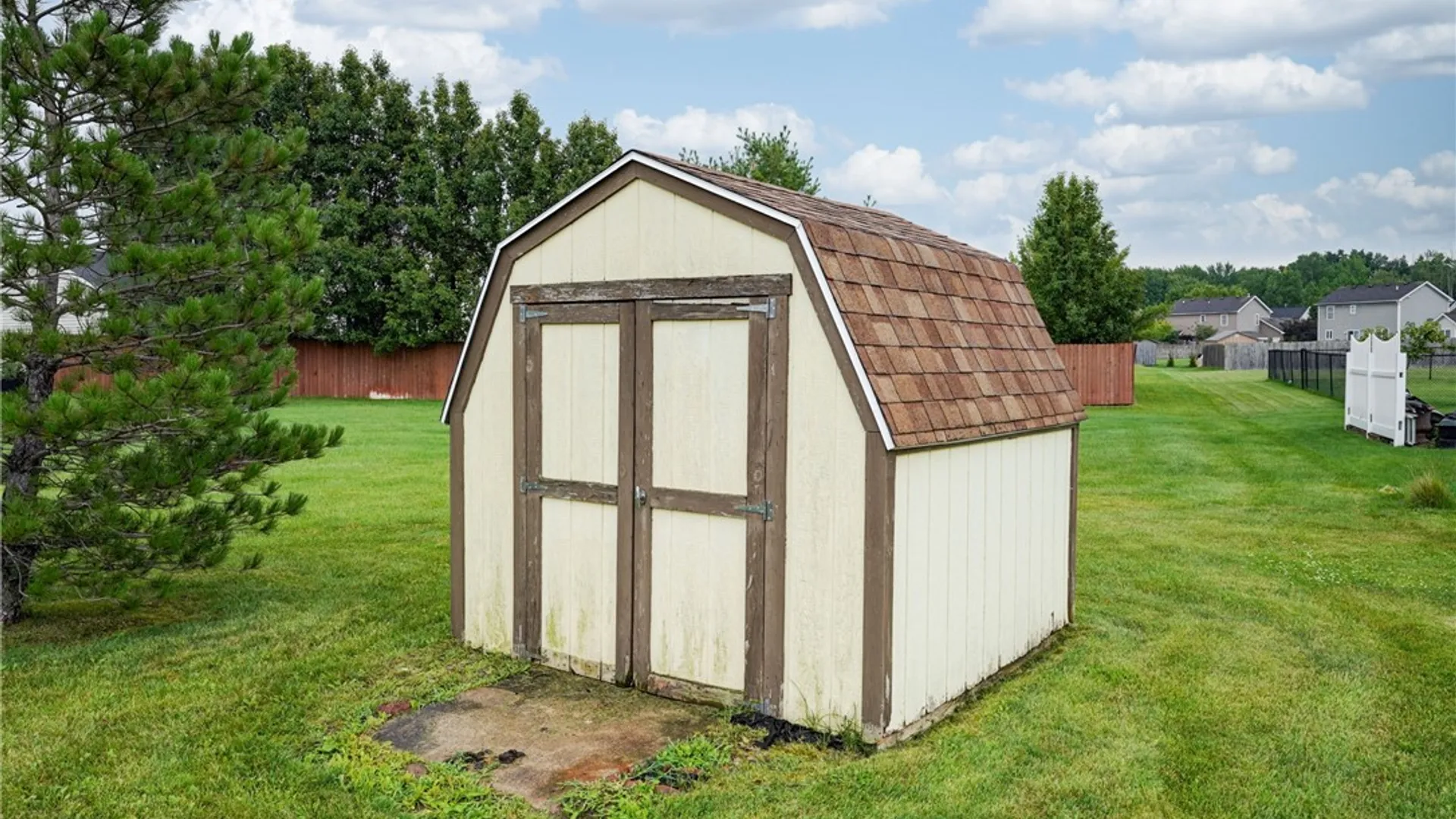 Property at 46 Aston Villa, Chili, NY 14514 44