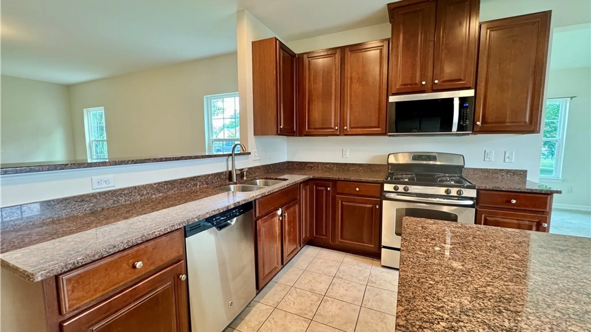 Property at 101 Rising Crest Circle, Manlius, NY 13116 6