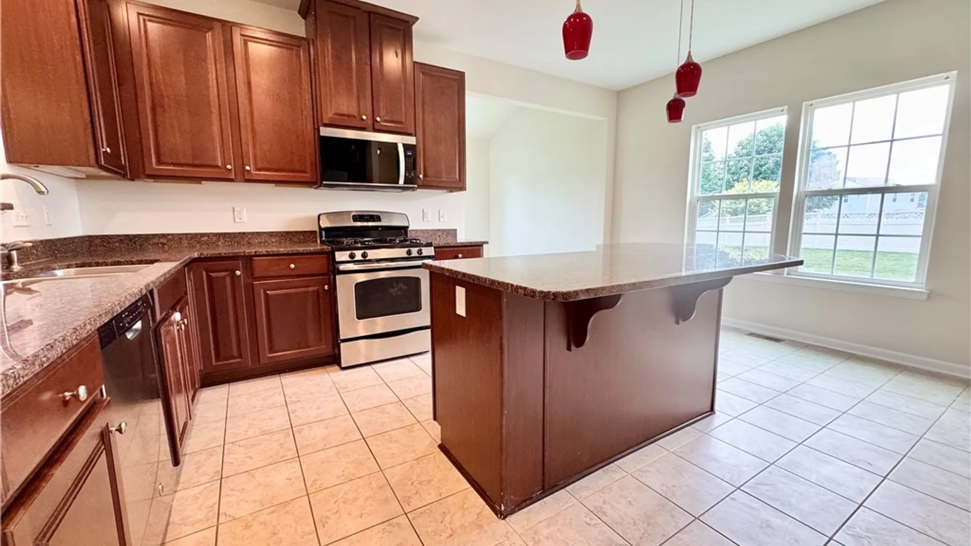 Property at 101 Rising Crest Circle, Manlius, NY 13116 3