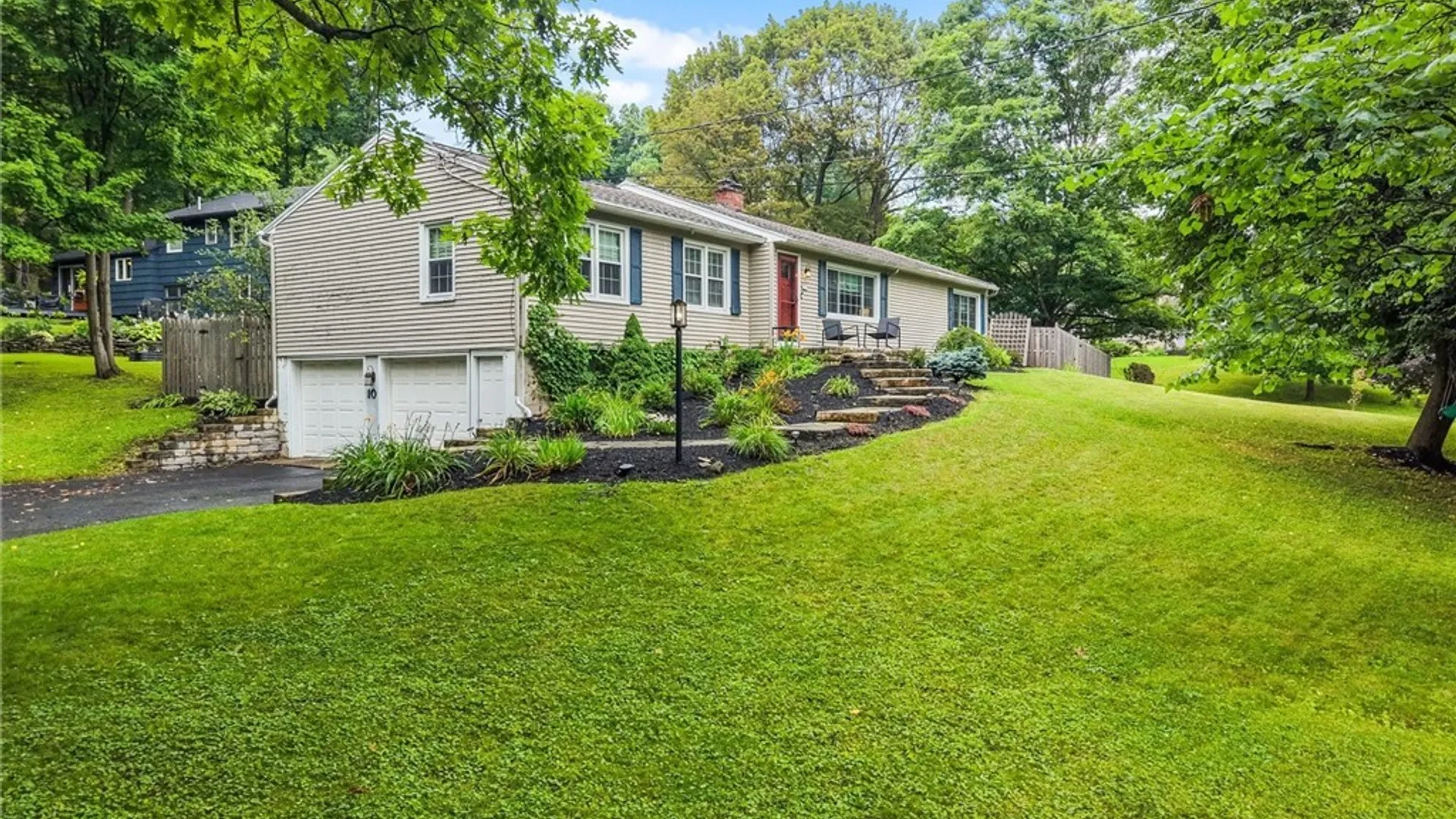 Property at 10 Bishop Drive, Manlius, NY 13066 3