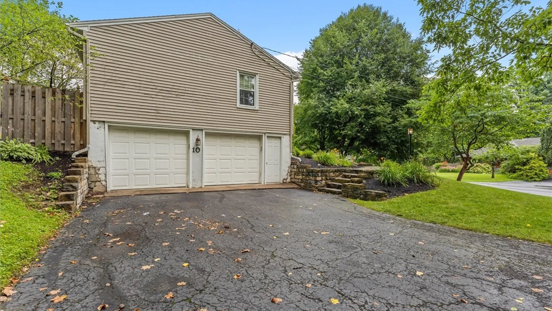 Property at 10 Bishop Drive, Manlius, NY 13066 42