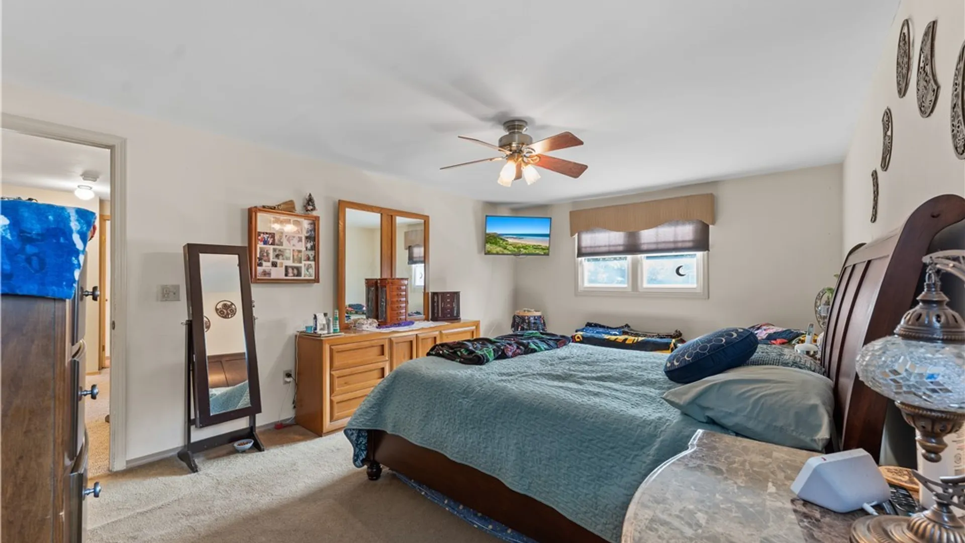 Property at 8009 Thyme Circle, Clay, NY 13090 5