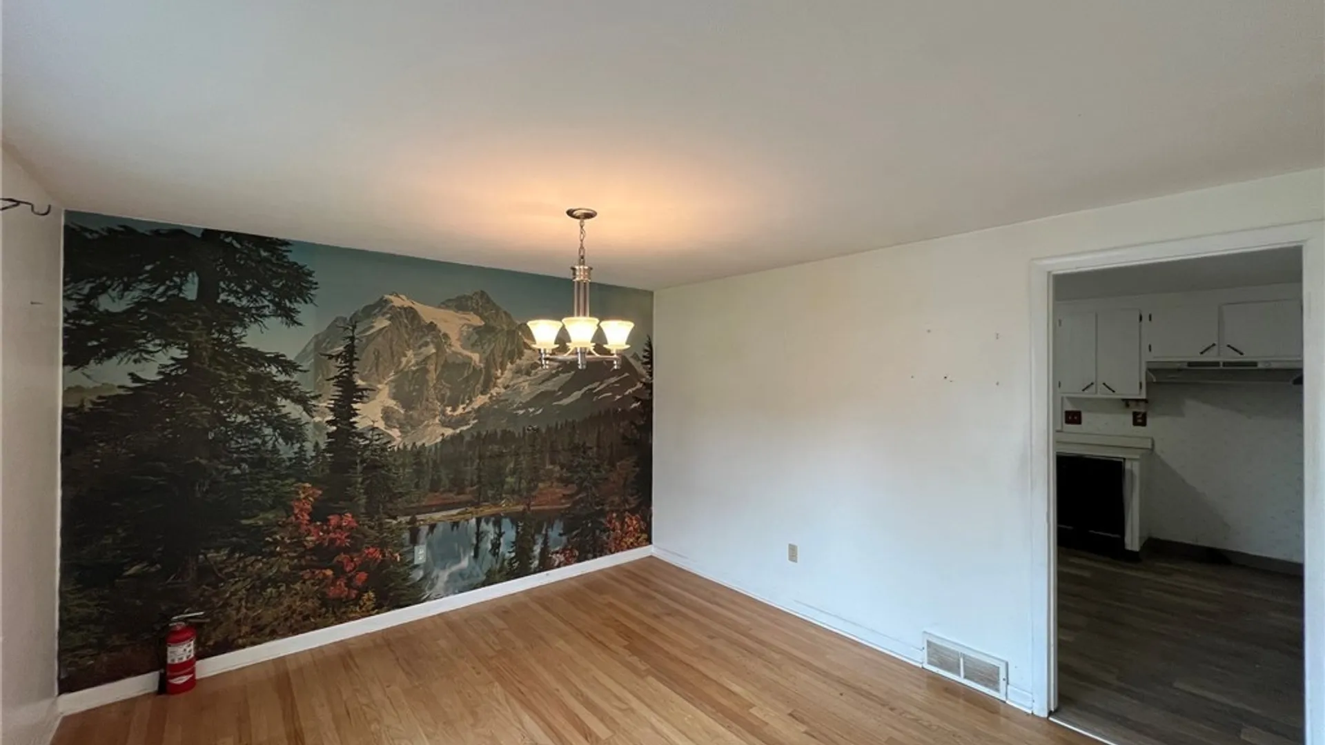 Property at 102 S Manor Drive, Manlius, NY 13057 3