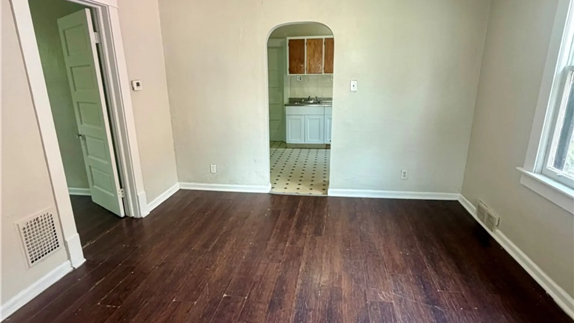 Property at 2237 Ontario Avenue, Niagara Falls, NY 14305 7