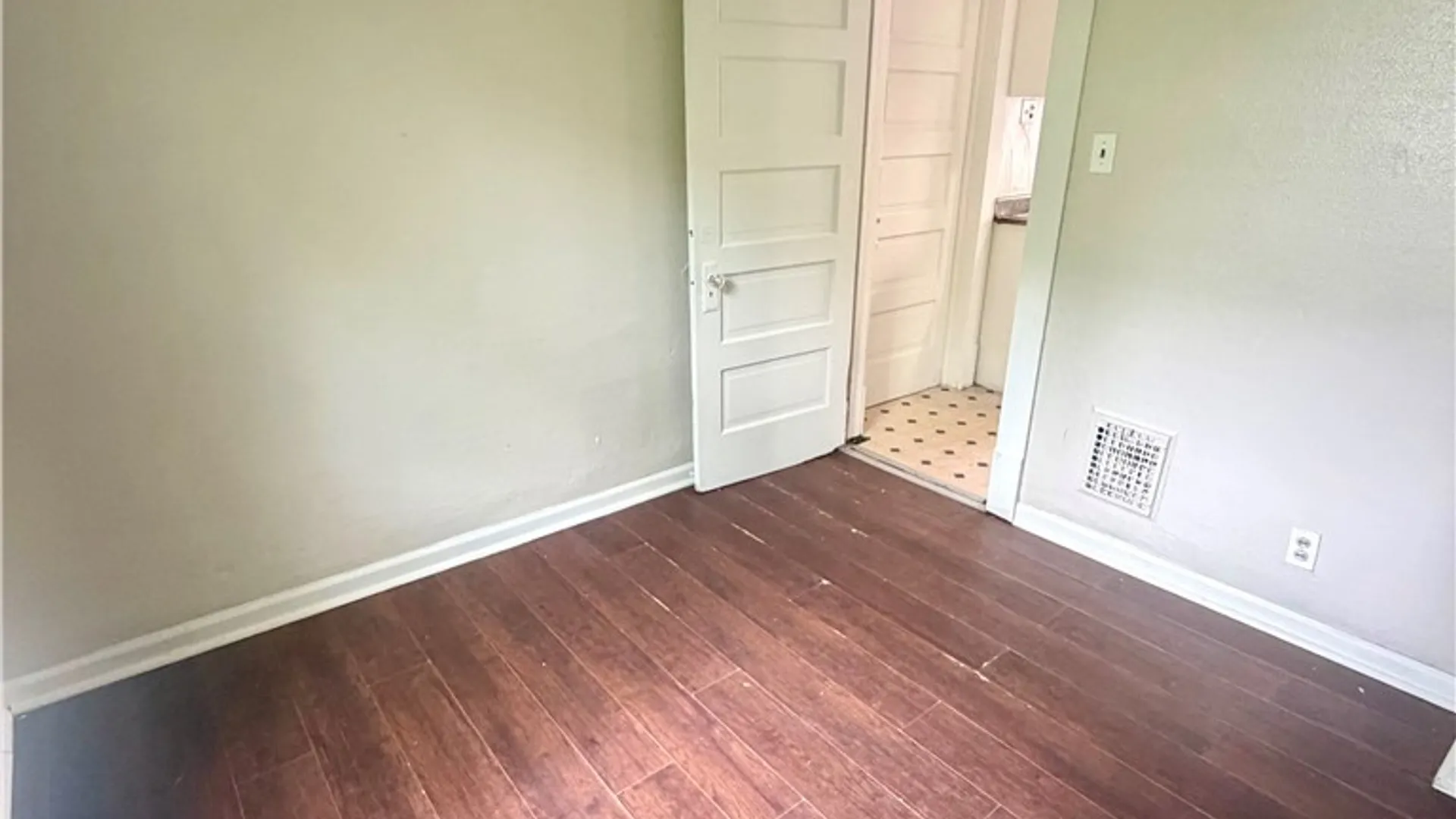 Property at 2237 Ontario Avenue, Niagara Falls, NY 14305 13