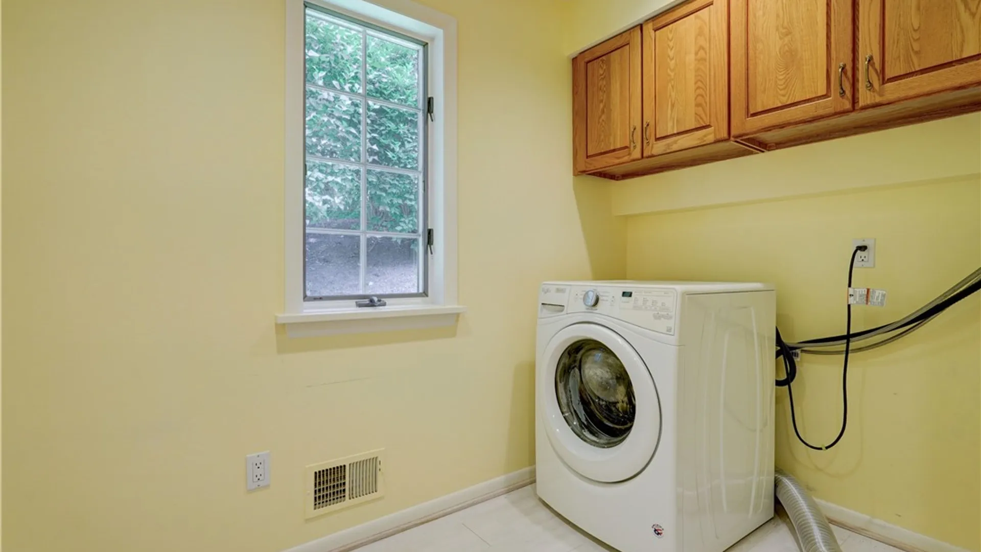 Property at 5 Glen Cannon, Pittsford, NY 14534 40
