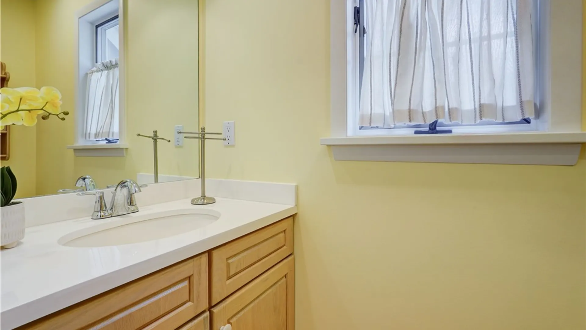 Property at 5 Glen Cannon, Pittsford, NY 14534 41