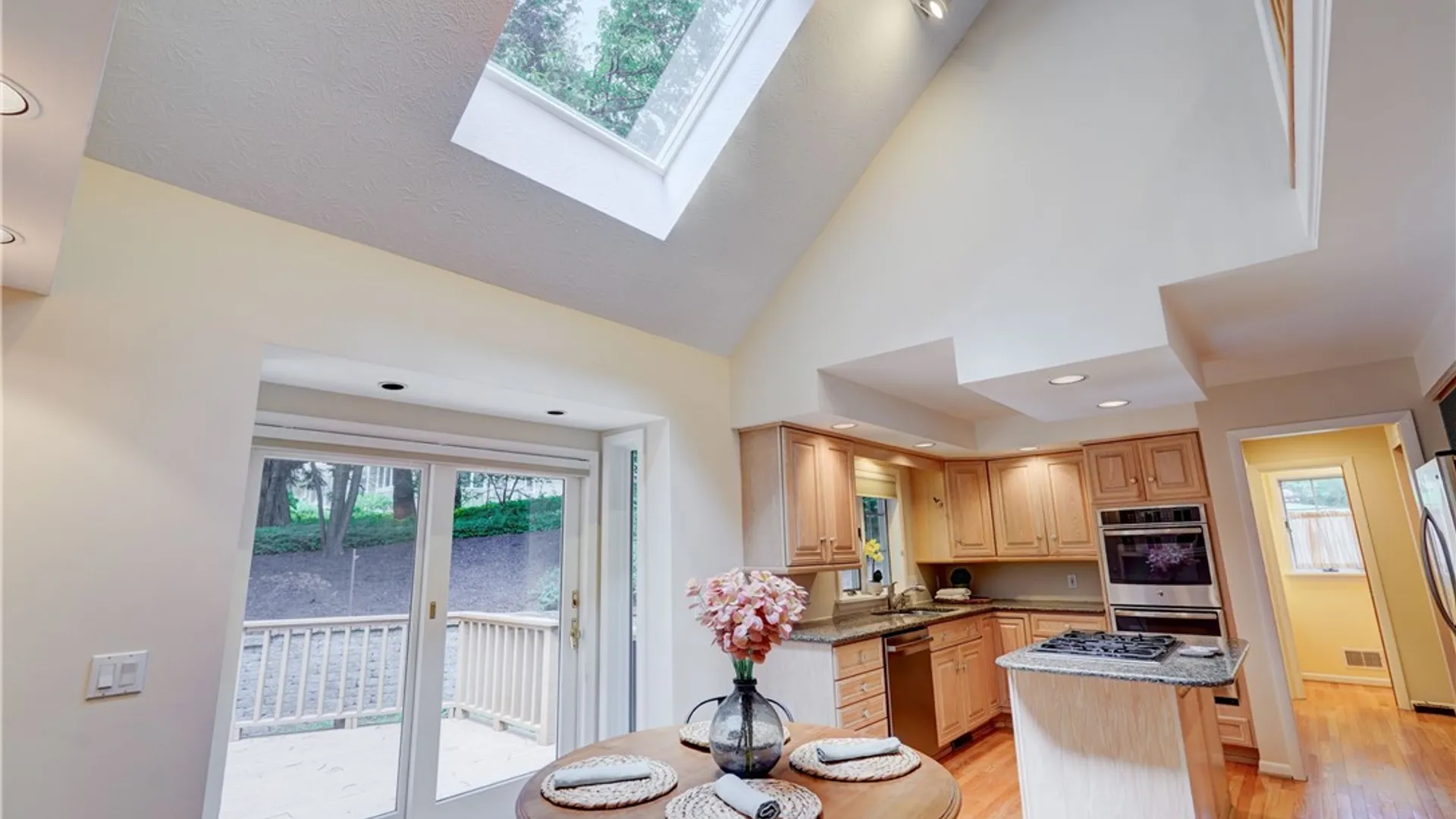 Property at 5 Glen Cannon, Pittsford, NY 14534 20