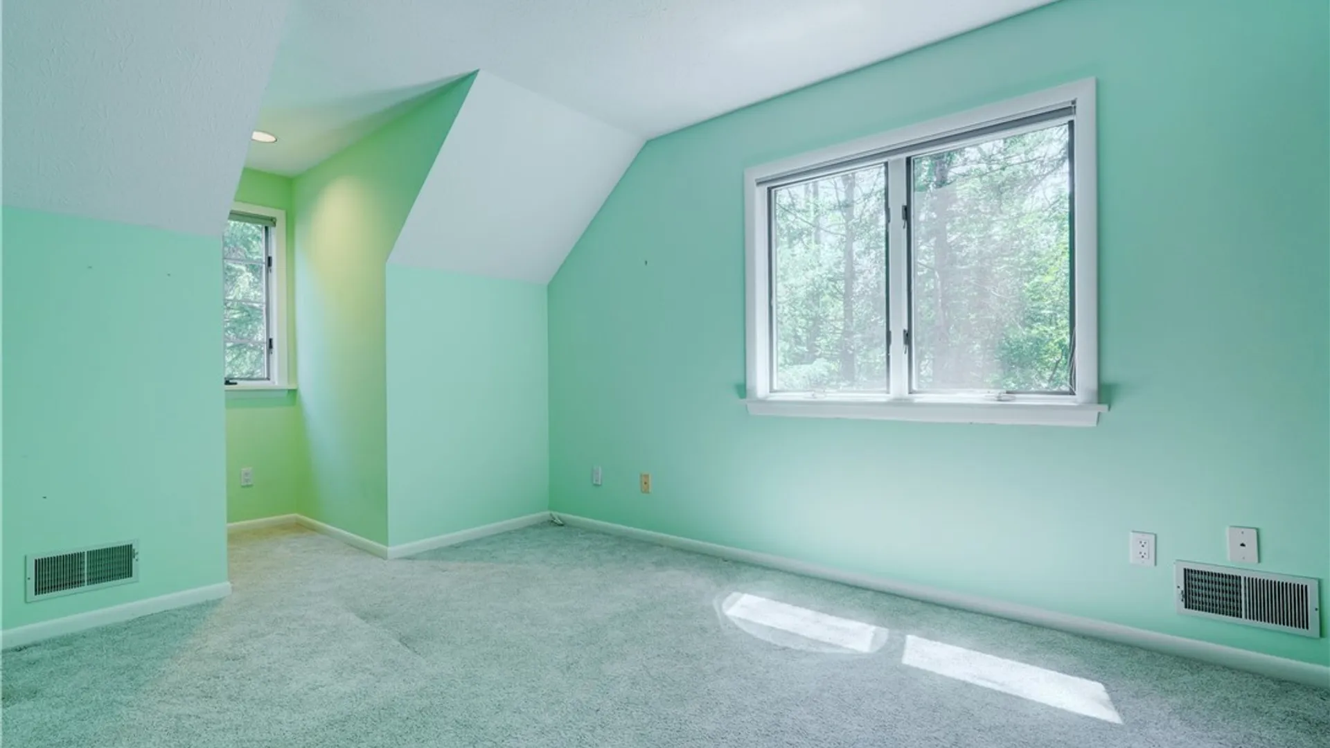 Property at 5 Glen Cannon, Pittsford, NY 14534 36