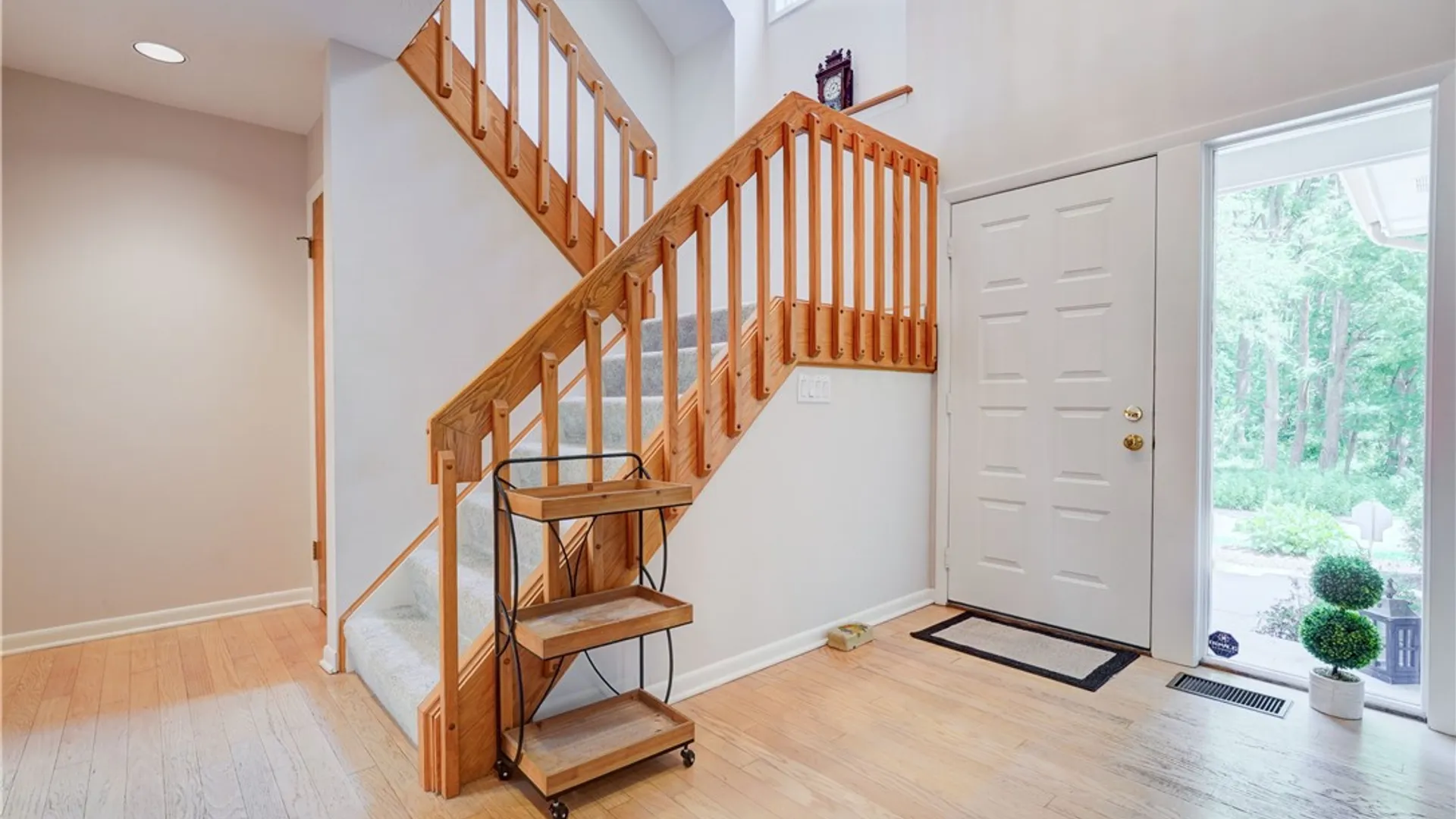 Property at 5 Glen Cannon, Pittsford, NY 14534 8