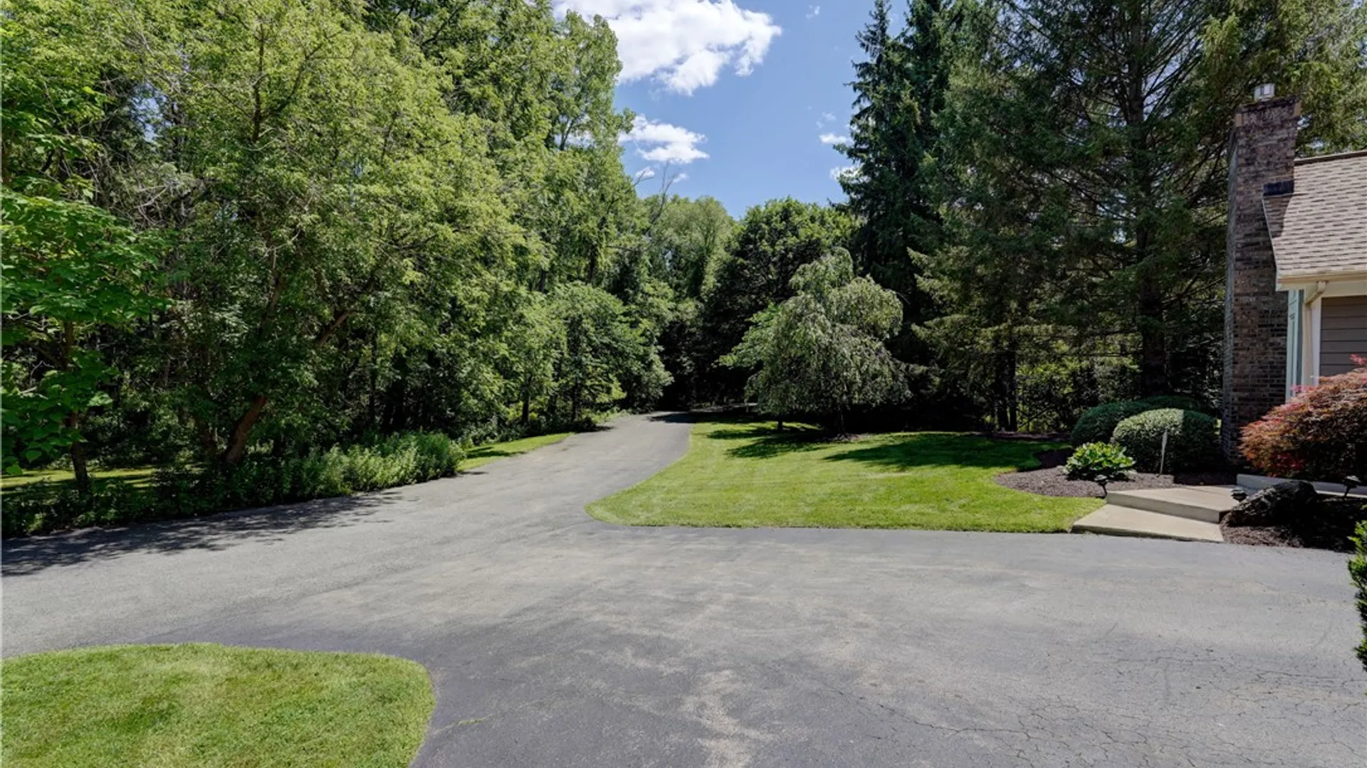 Property at 5 Glen Cannon, Pittsford, NY 14534 48