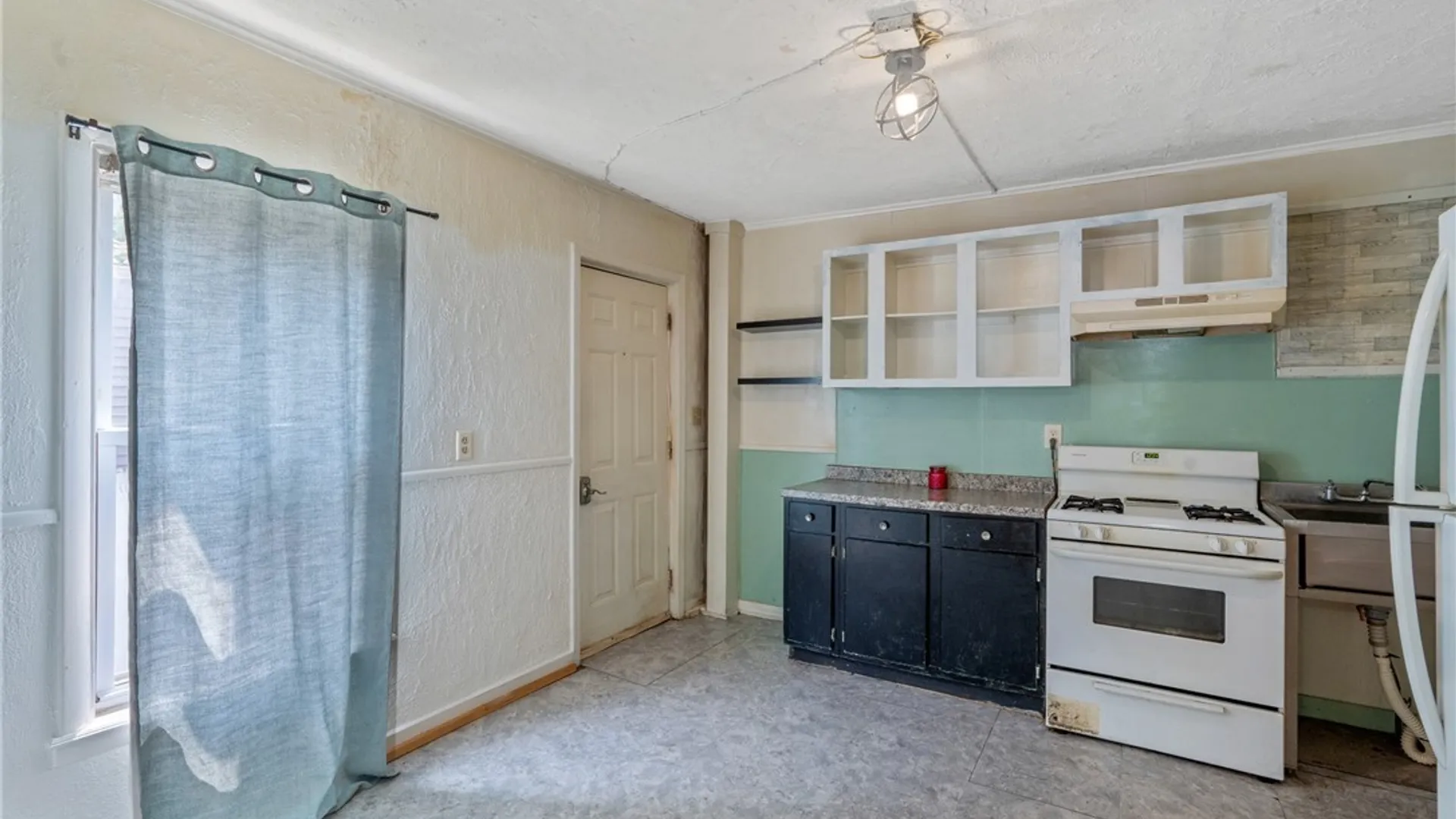 Property at 229 W Ellis Street, DeWitt, NY 13057 12