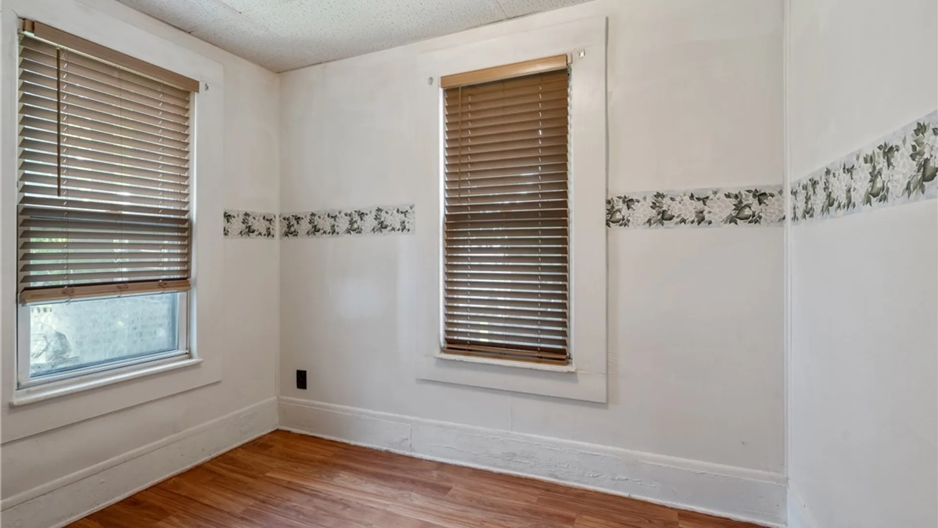 Property at 229 W Ellis Street, DeWitt, NY 13057 14