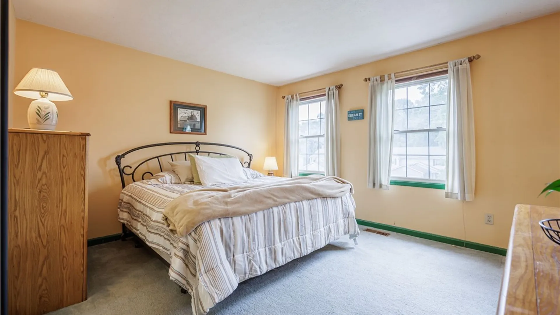 Property at 82 Courtshire Ln, Penfield, NY 14526 26