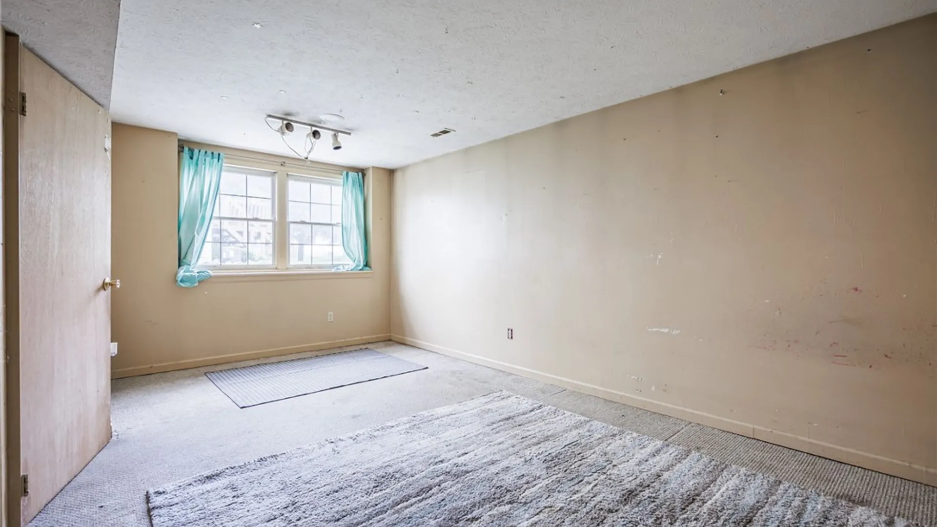 Property at 82 Courtshire Ln, Penfield, NY 14526 31