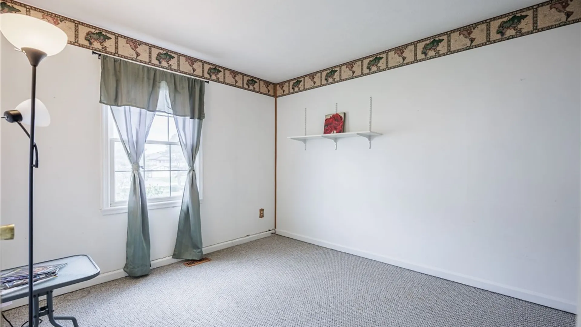 Property at 82 Courtshire Ln, Penfield, NY 14526 21