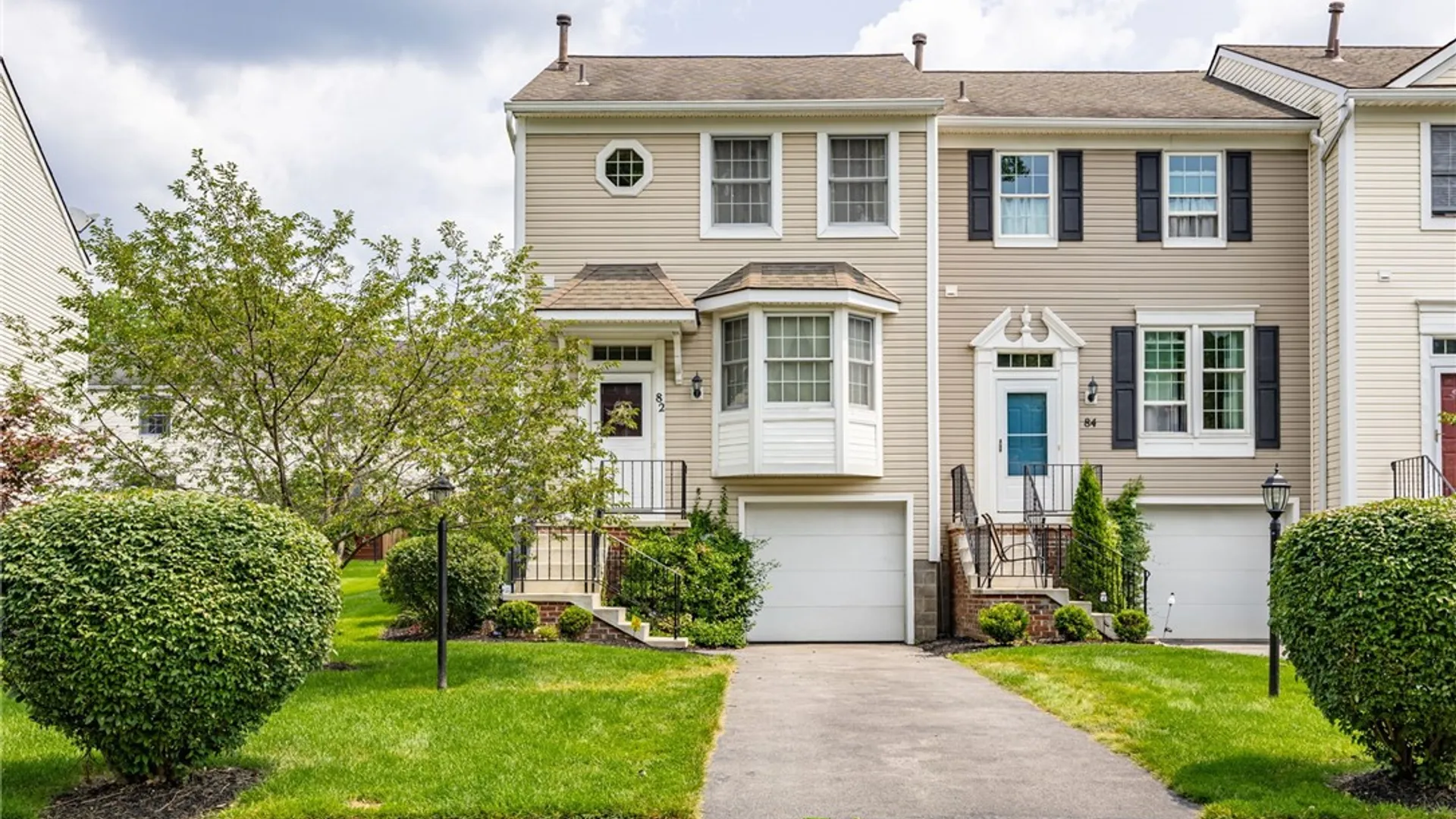 Property at 82 Courtshire Ln, Penfield, NY 14526 2