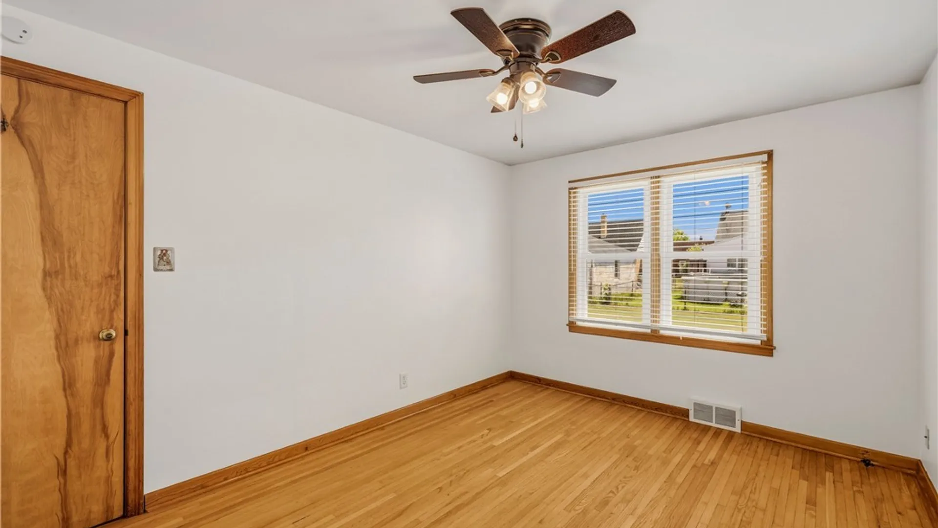 Property at 227 Seton Road, Cheektowaga, NY 14225 14