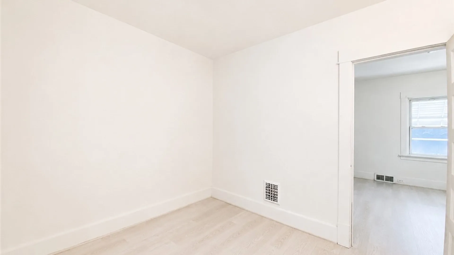 Property at 165 Dearborn Street, Buffalo, NY 14207 9