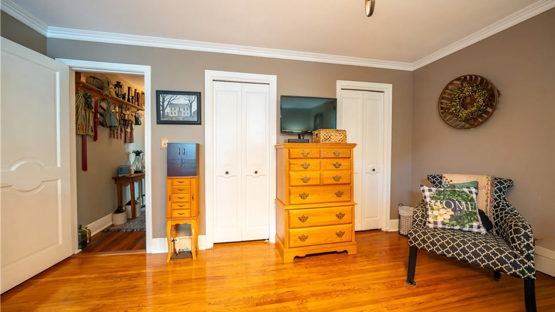 Property at 945 Mineral Springs Road, West Seneca, NY 14224 18