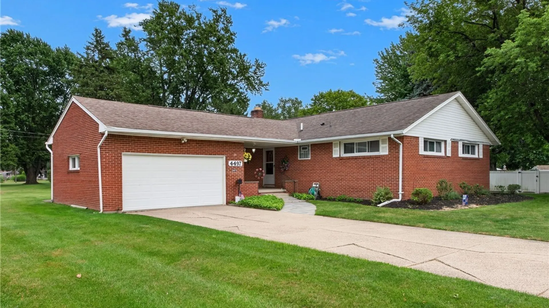 Property at 4497 Gentwood Drive, Clarence, NY 14221 17