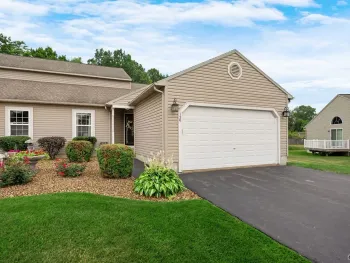 Property at 158 Slindes Woods Circle, Cicero, NY 13212