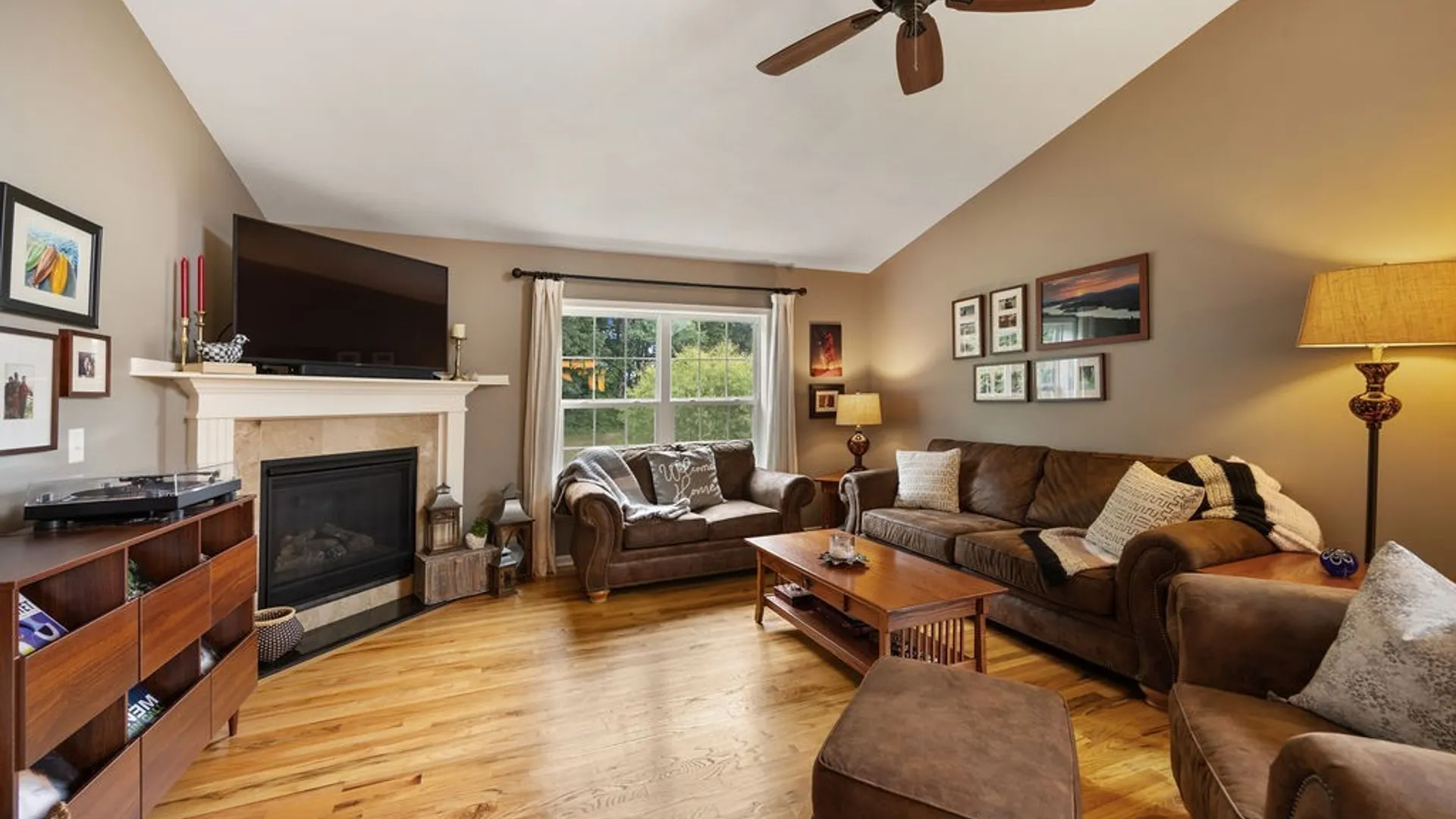 Property at 158 Slindes Woods Circle, Cicero, NY 13212 13