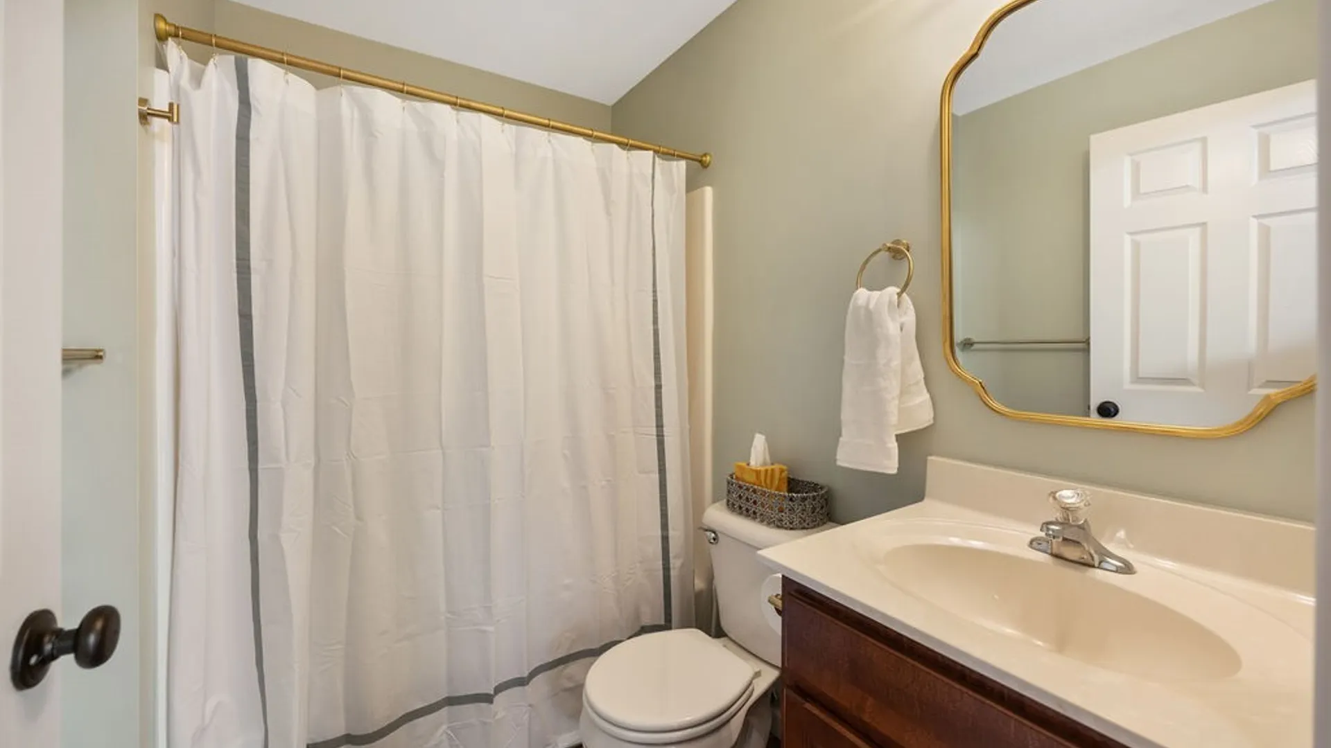 Property at 158 Slindes Woods Circle, Cicero, NY 13212 24