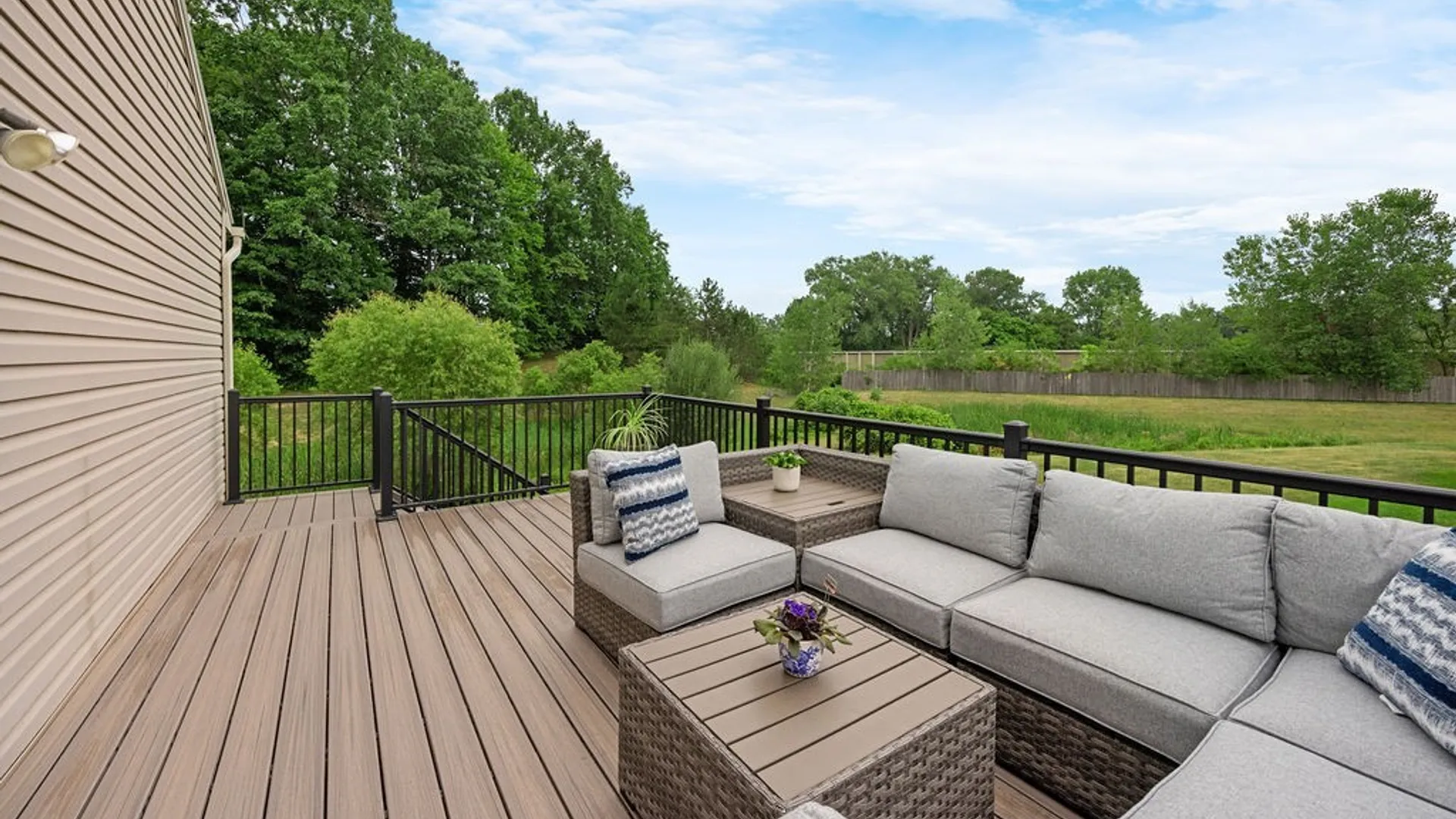 Property at 158 Slindes Woods Circle, Cicero, NY 13212 25