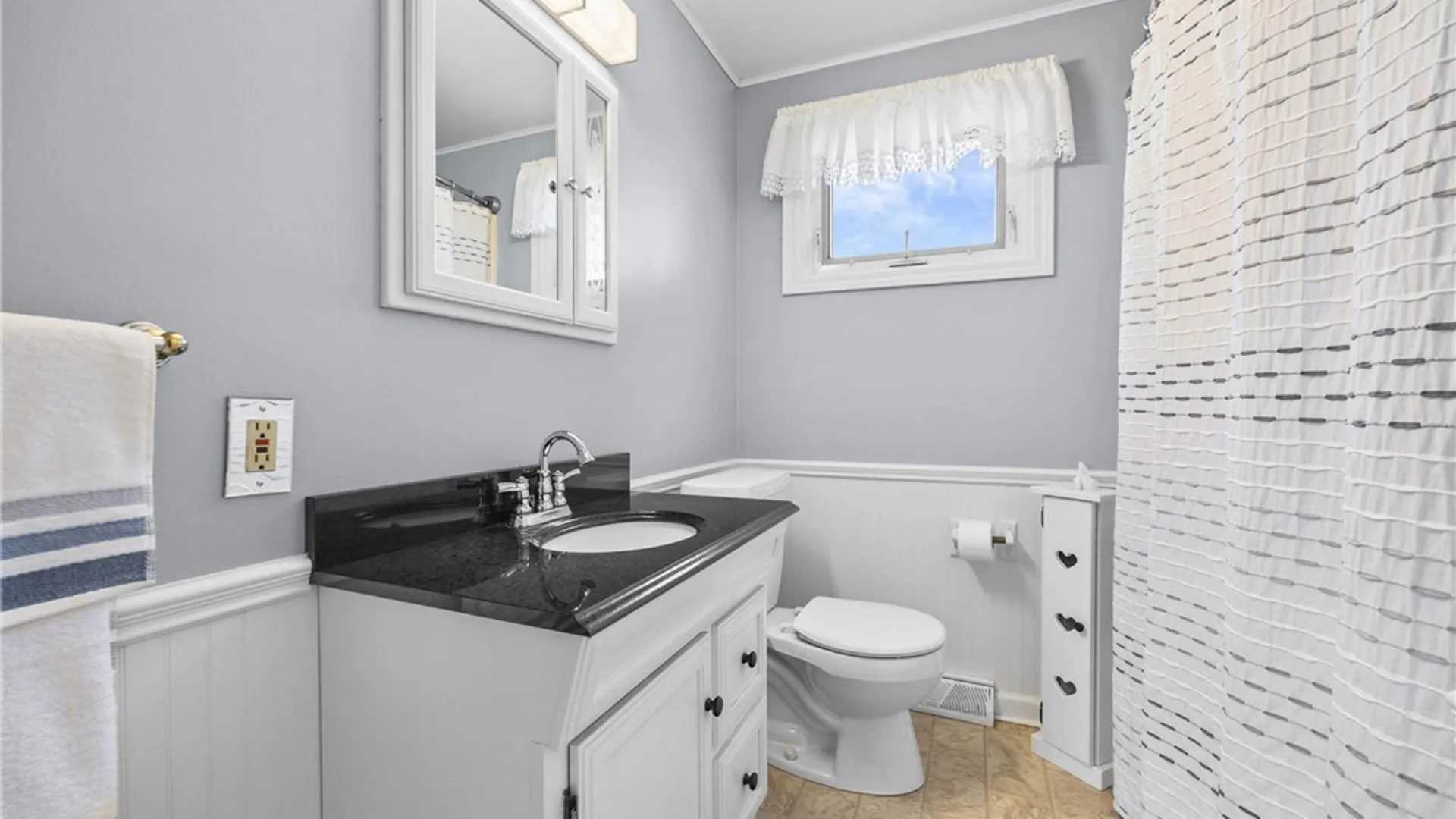 Property at 66 Green Terrace, Cheektowaga, NY 14043 21