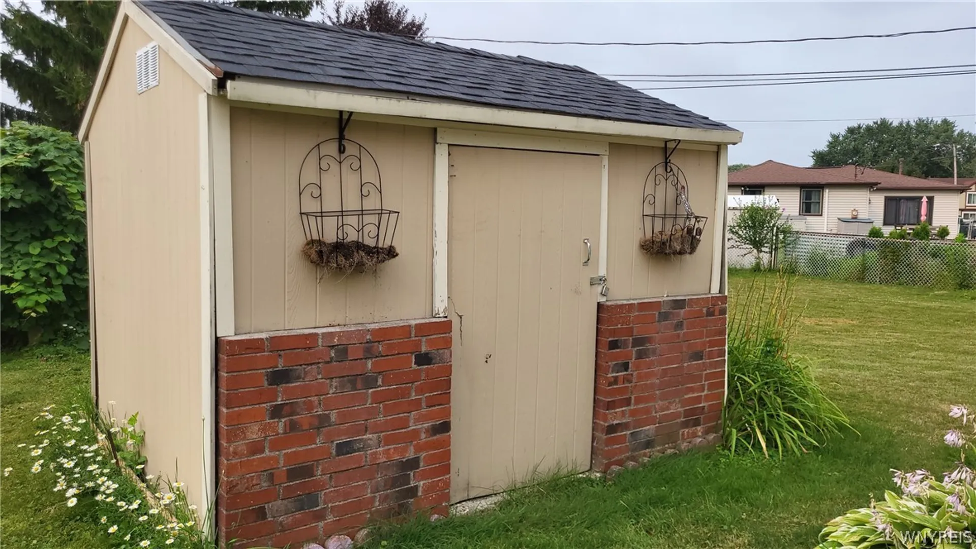 Property at 1057 Mineral Springs Road, West Seneca, NY 14224 5