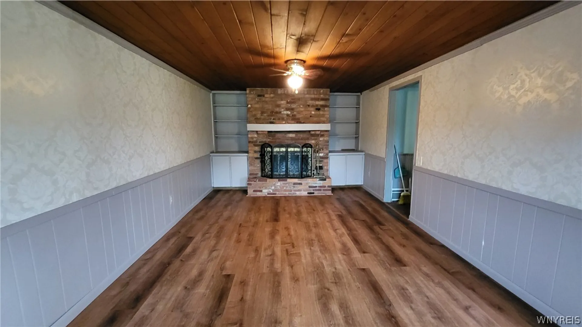 Property at 1057 Mineral Springs Road, West Seneca, NY 14224 12