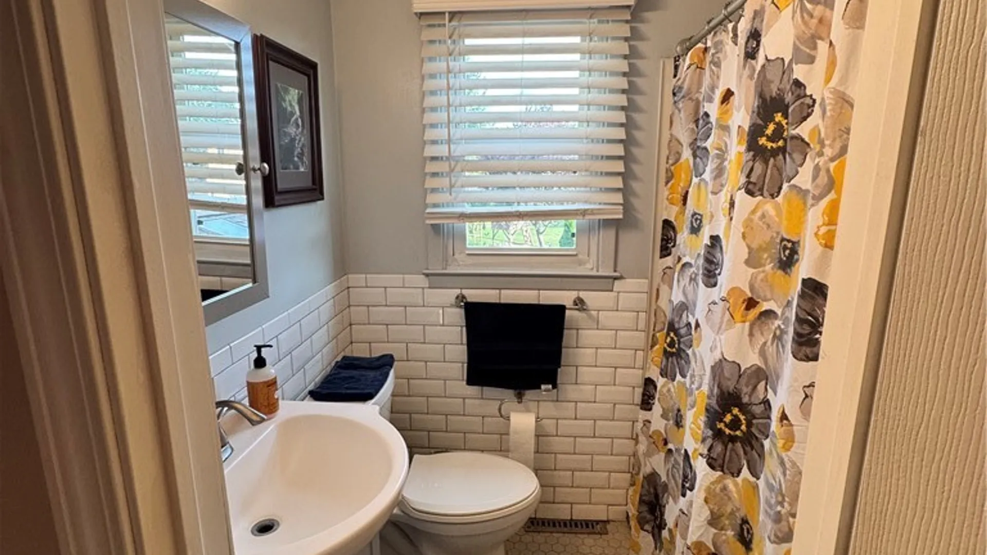 Property at 1057 Mineral Springs Road, West Seneca, NY 14224 22