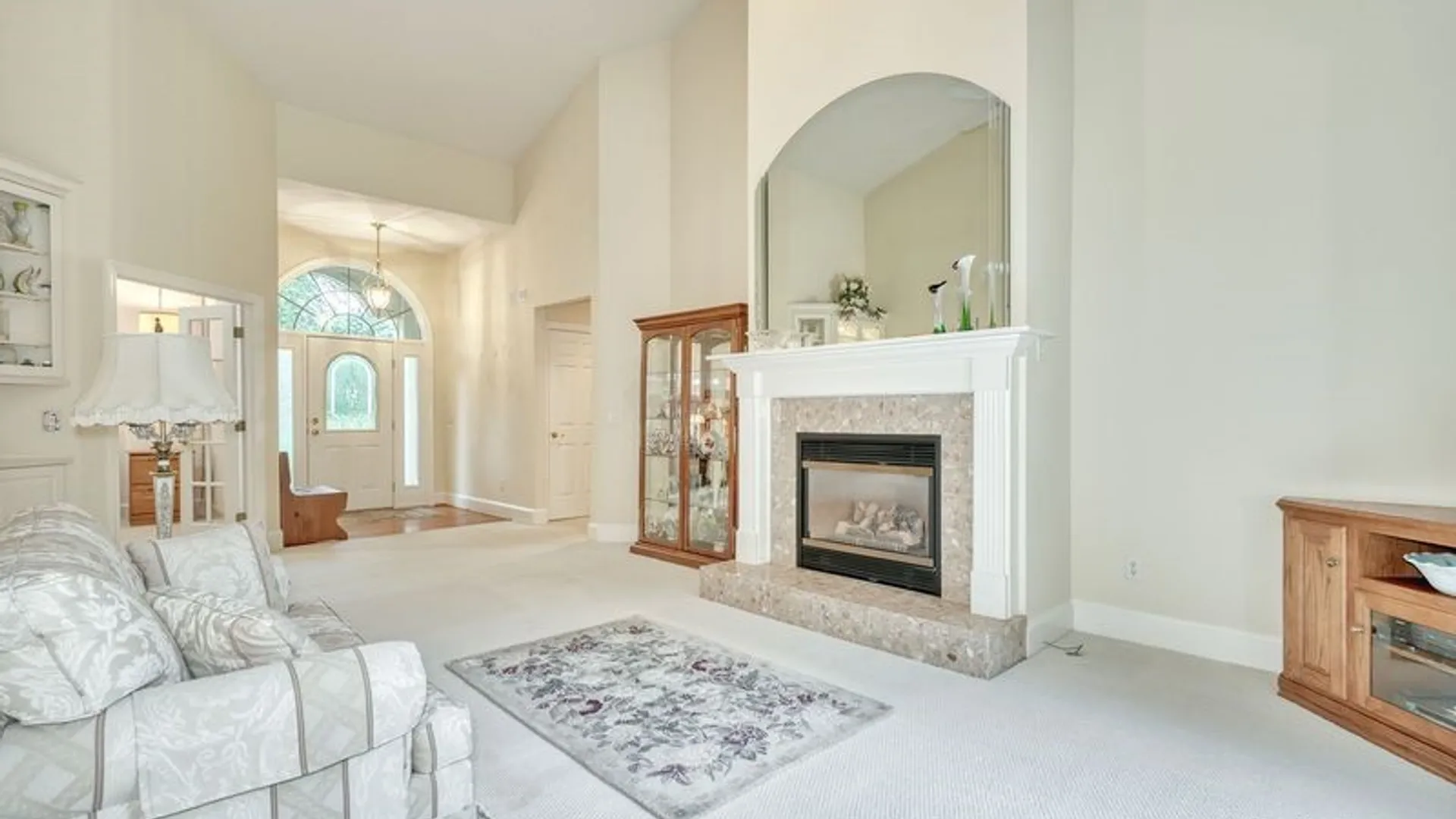 Property at 10 Cathedral Oaks, Perinton, NY 14450 4