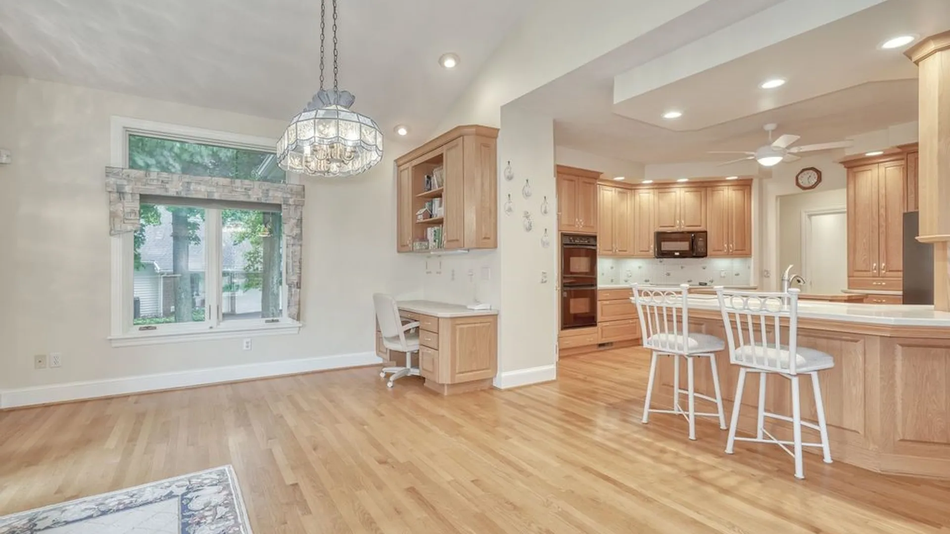 Property at 10 Cathedral Oaks, Perinton, NY 14450 13