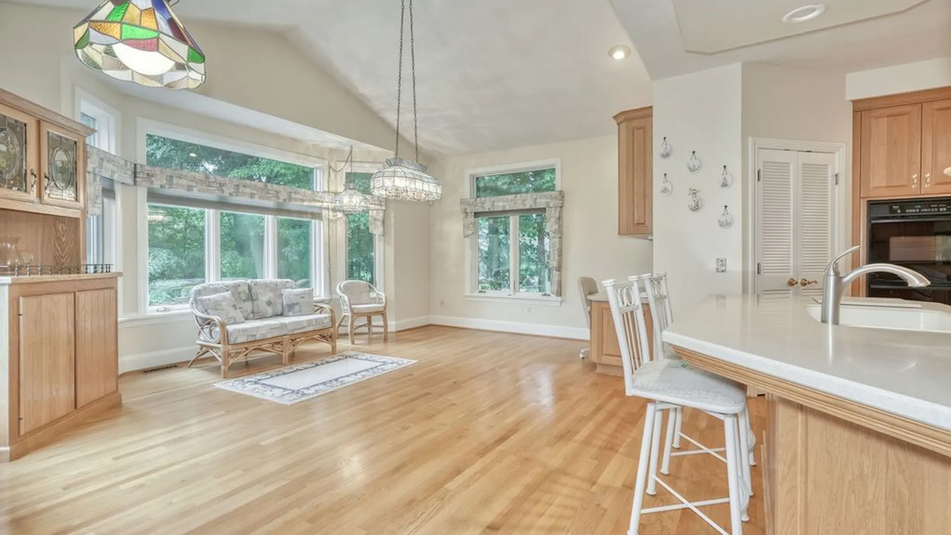 Property at 10 Cathedral Oaks, Perinton, NY 14450 15