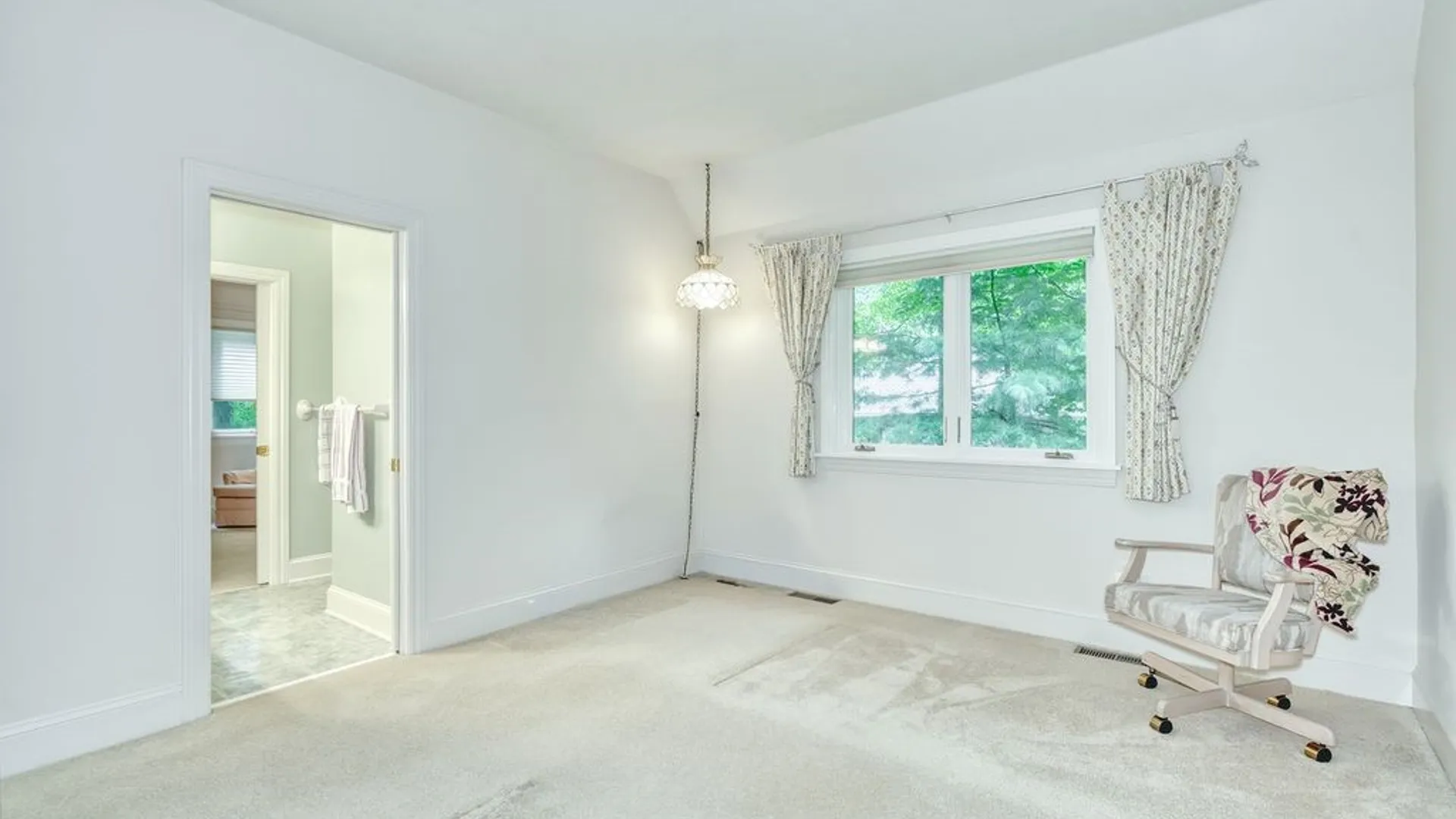 Property at 10 Cathedral Oaks, Perinton, NY 14450 26
