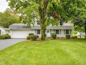 Property at 16 S Ridge Trail, Perinton, NY 14450