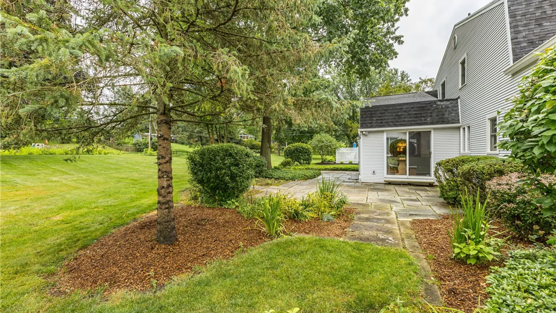 Property at 16 S Ridge Trail, Perinton, NY 14450 26