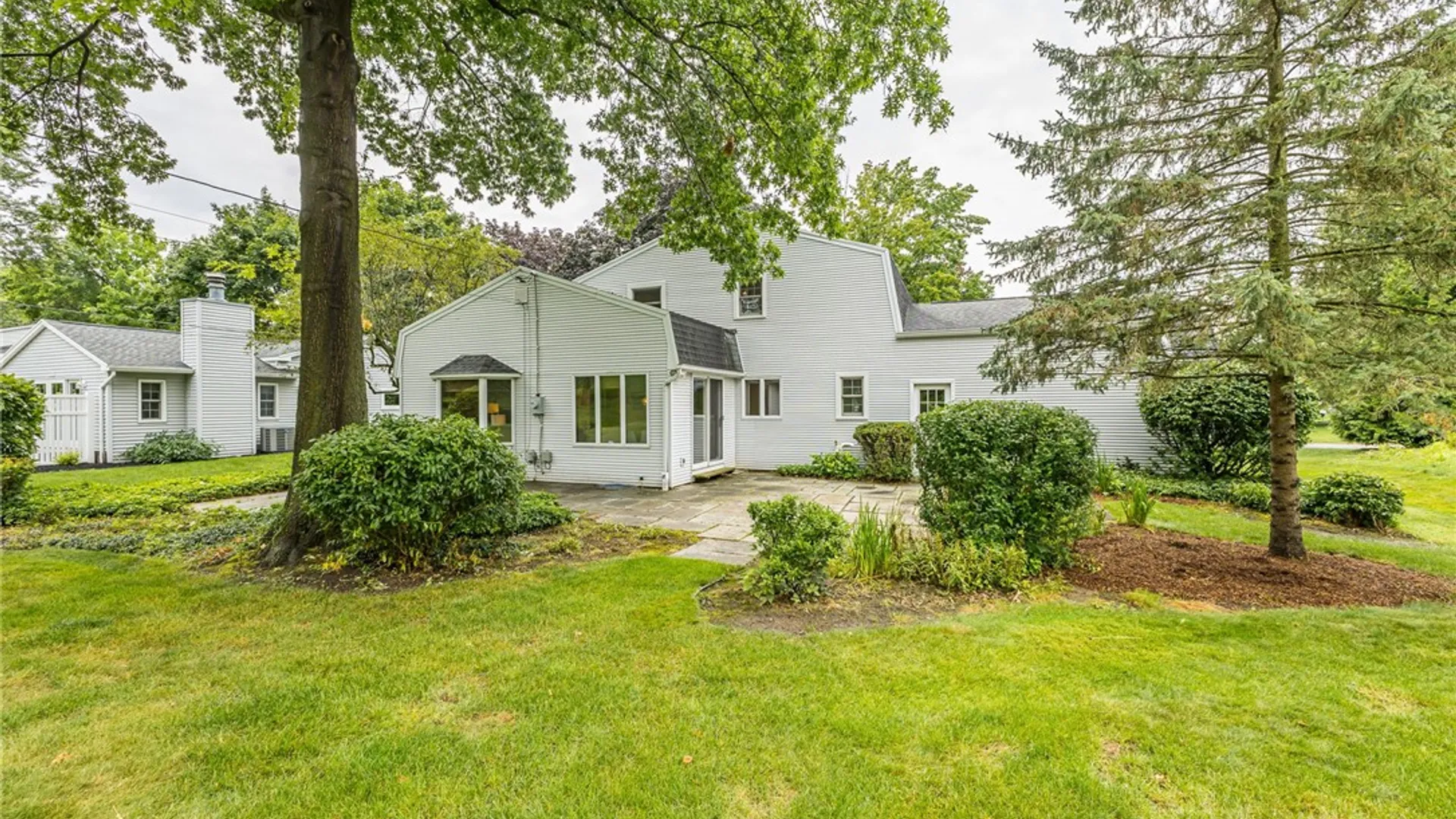 Property at 16 S Ridge Trail, Perinton, NY 14450 27