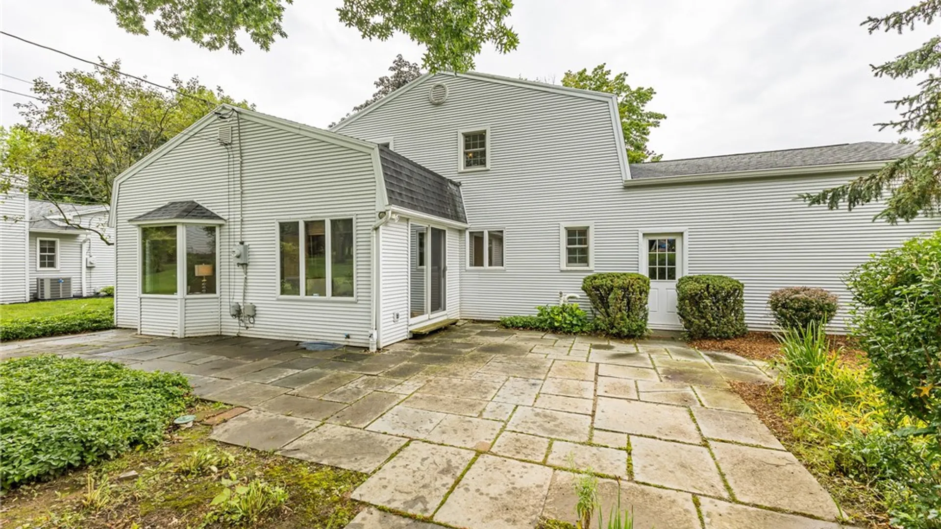 Property at 16 S Ridge Trail, Perinton, NY 14450 28