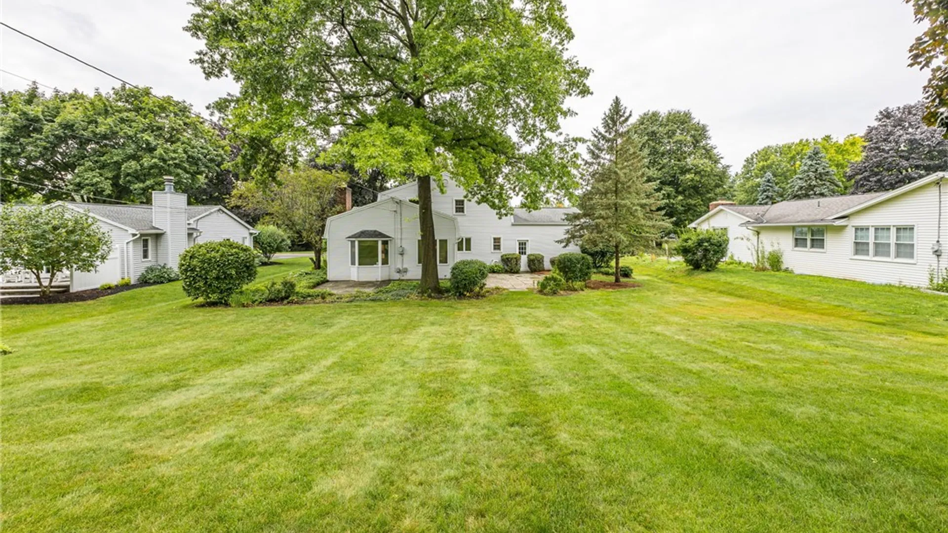 Property at 16 S Ridge Trail, Perinton, NY 14450 32
