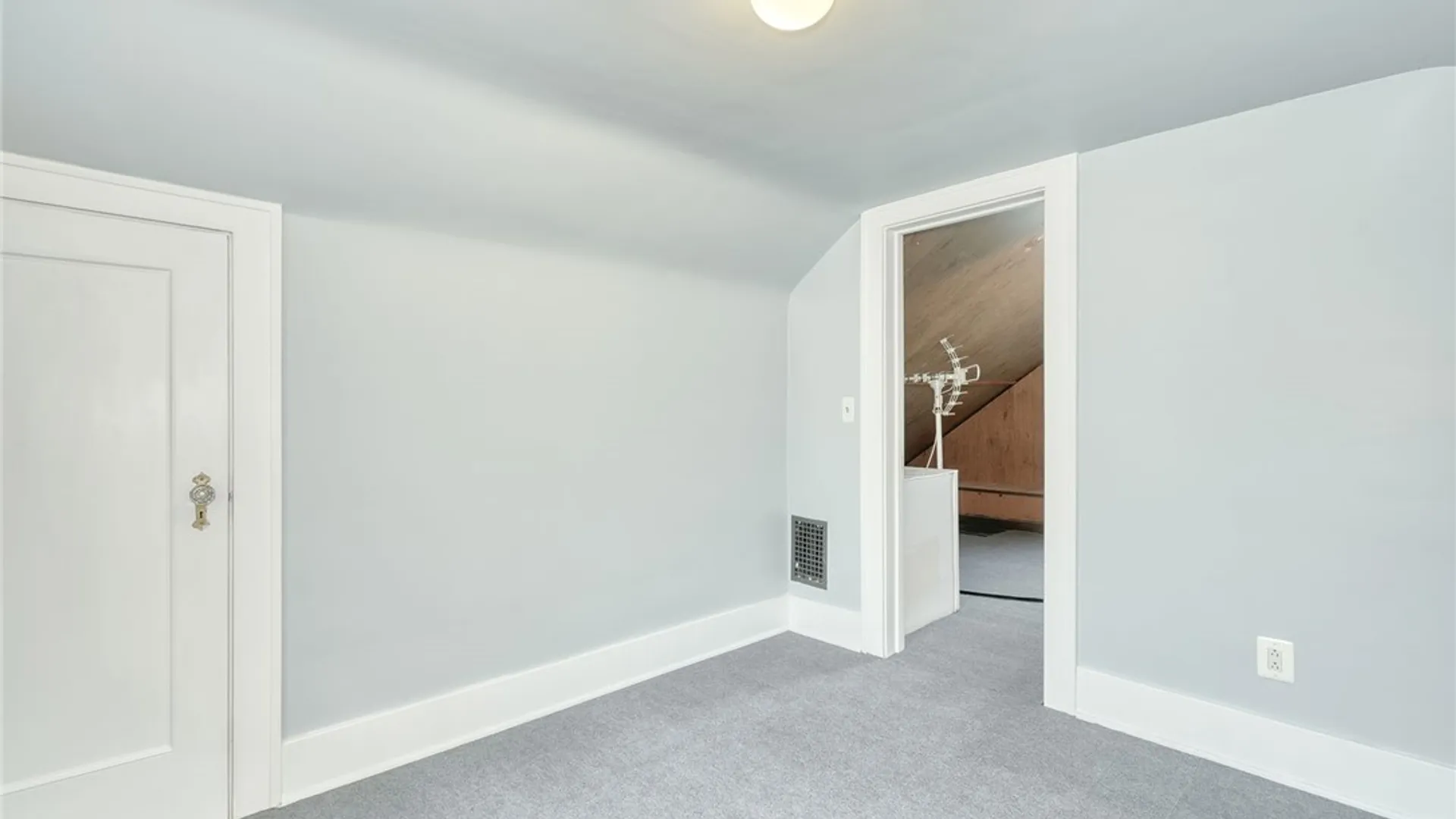 Property at 677 Flower City Park, Rochester, NY 14615 34