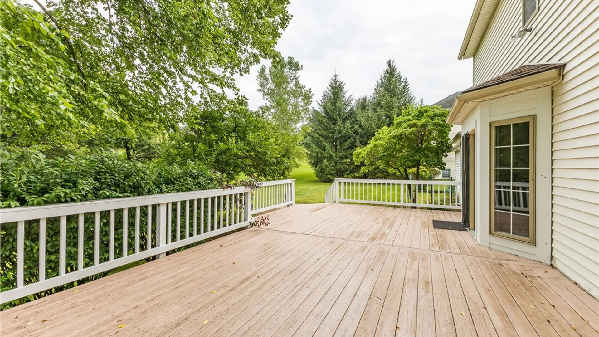 Property at 9 Wild Berry Lane, Pittsford, NY 14534 38