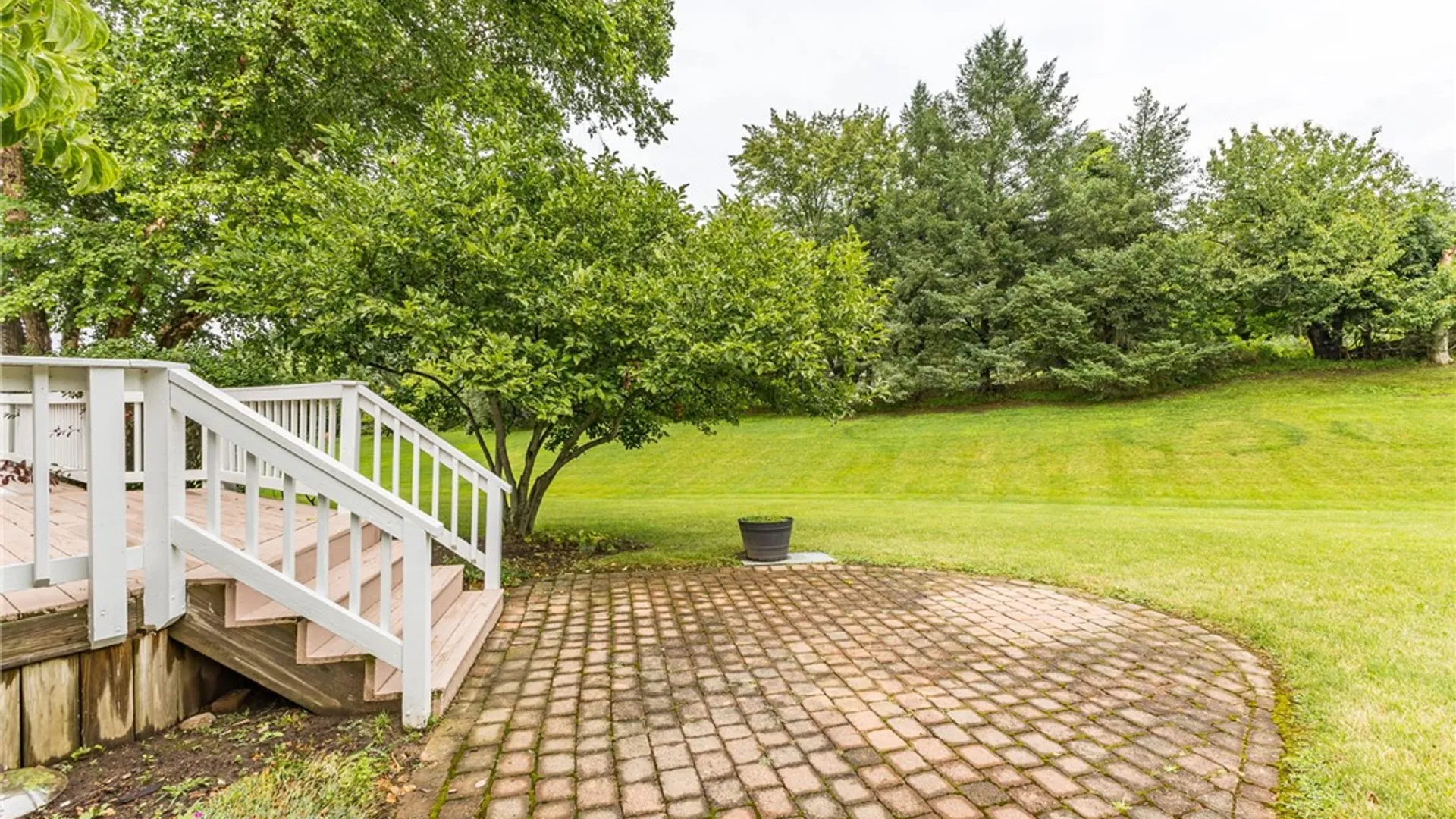 Property at 9 Wild Berry Lane, Pittsford, NY 14534 40