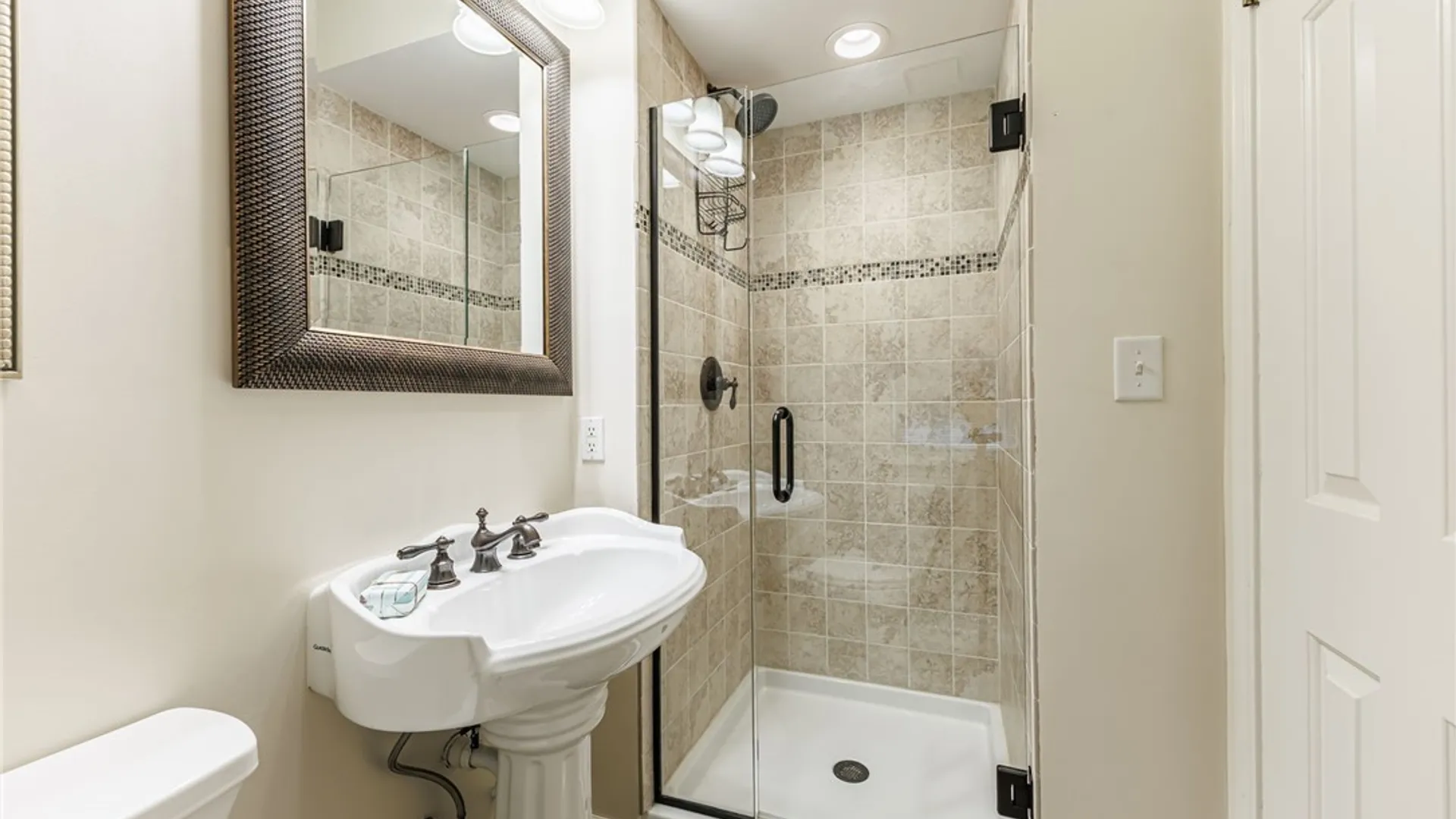 Property at 9 Wild Berry Lane, Pittsford, NY 14534 26
