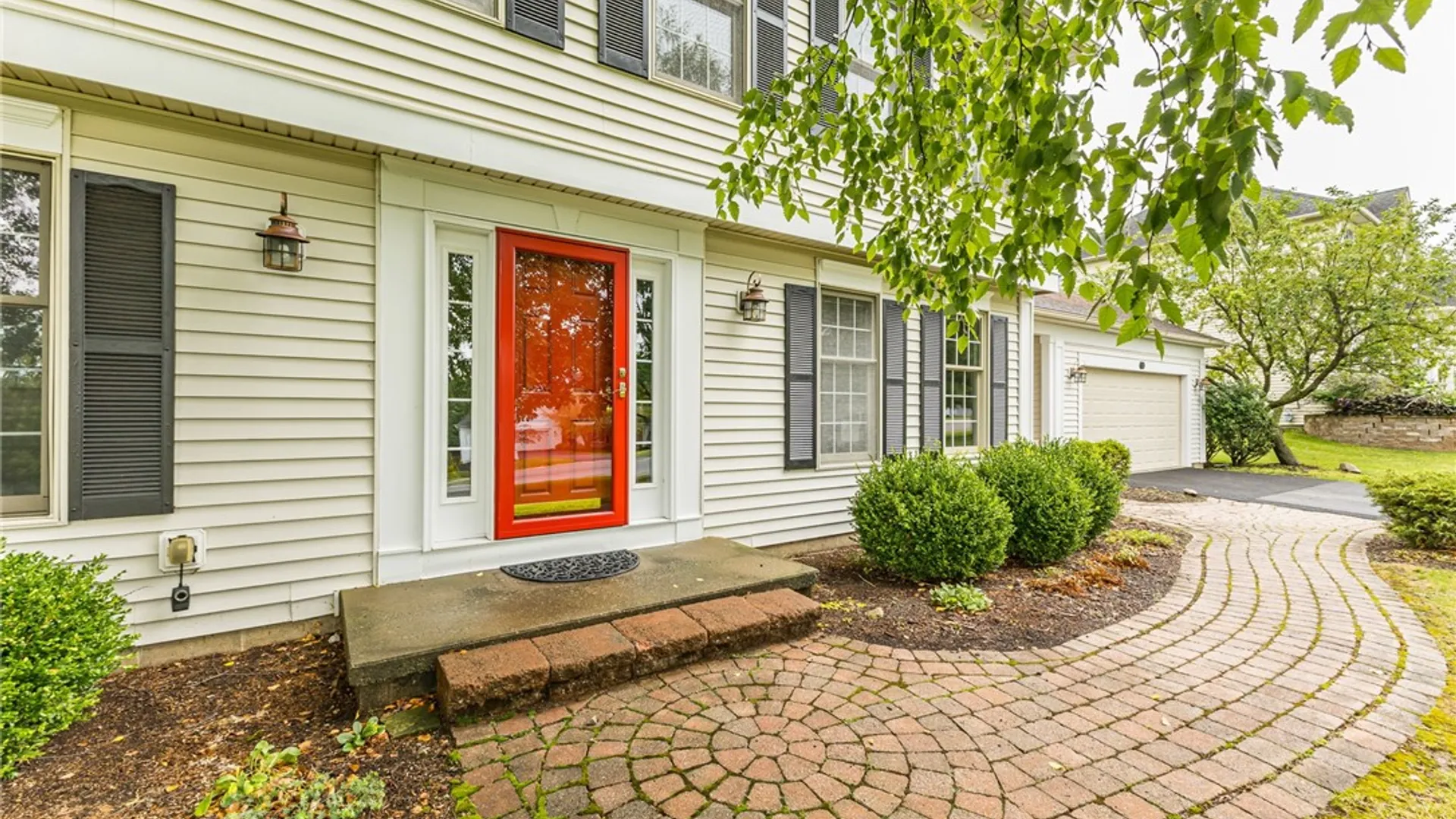 Property at 9 Wild Berry Lane, Pittsford, NY 14534 3