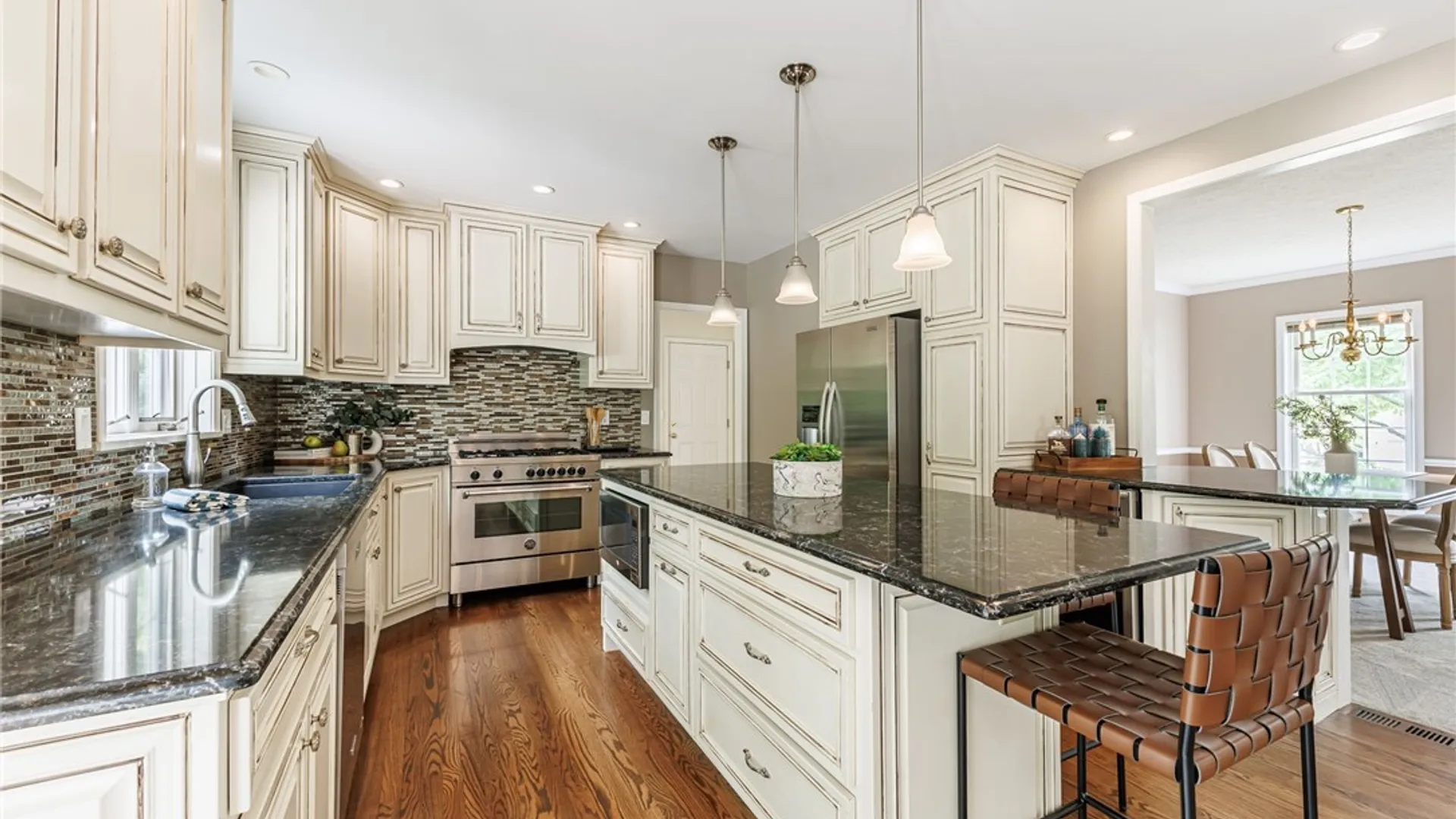 Property at 9 Wild Berry Lane, Pittsford, NY 14534 18