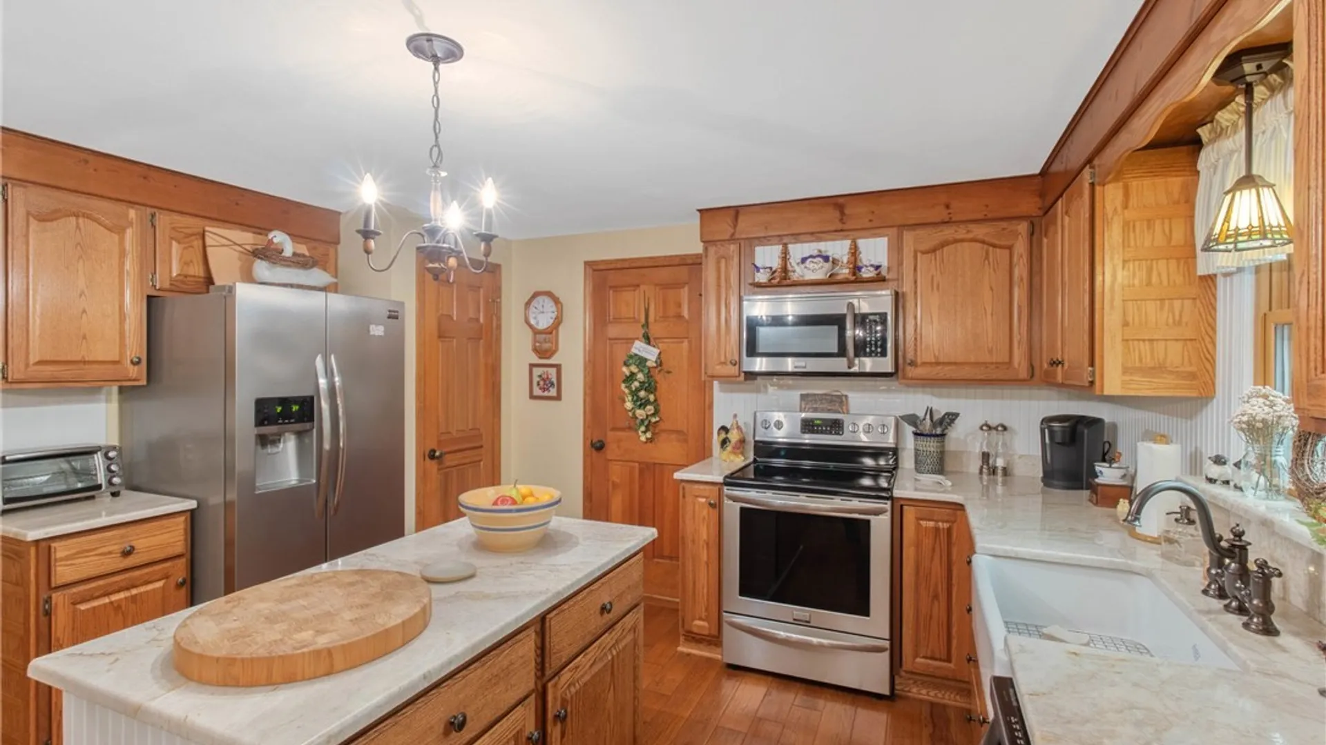Property at 4261 Montezuma Course, Clay, NY 13090 6