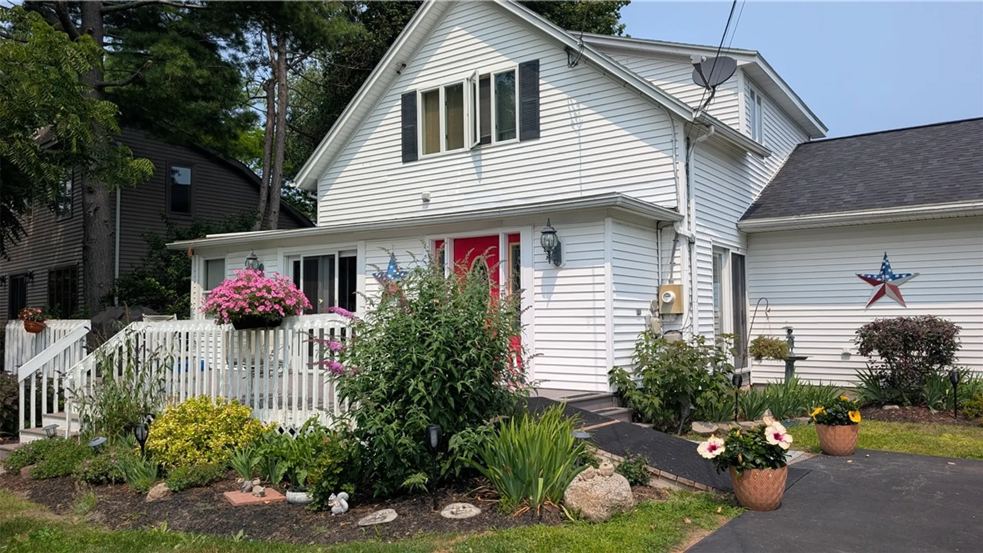 Property at 164 Ferguson Drive, Parma, NY 14468 3